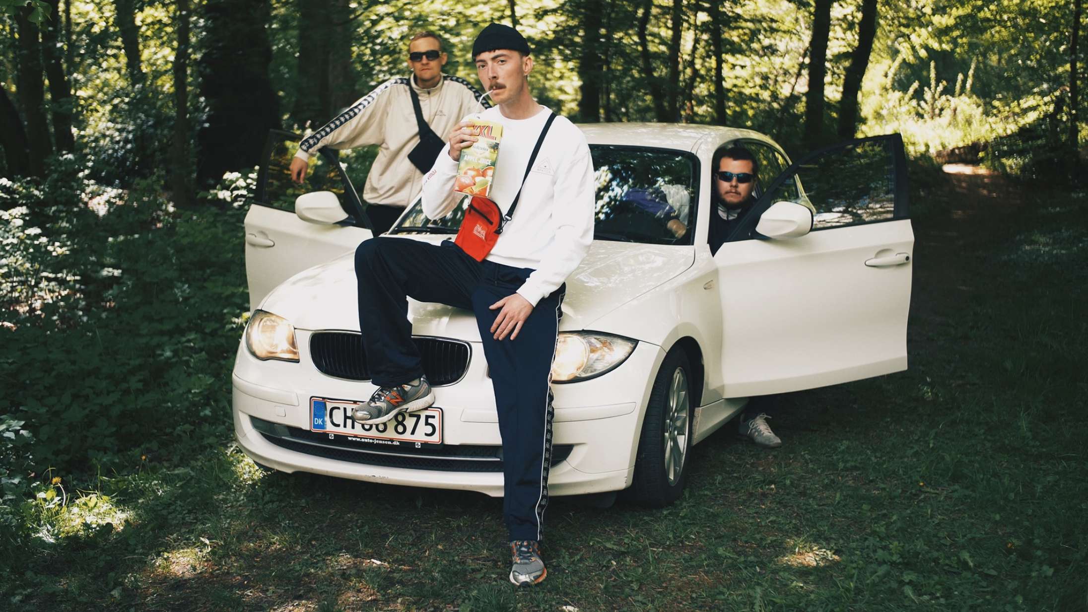 P3’s satirehold om hemmeligheden bag deres bragende succes på Facebook