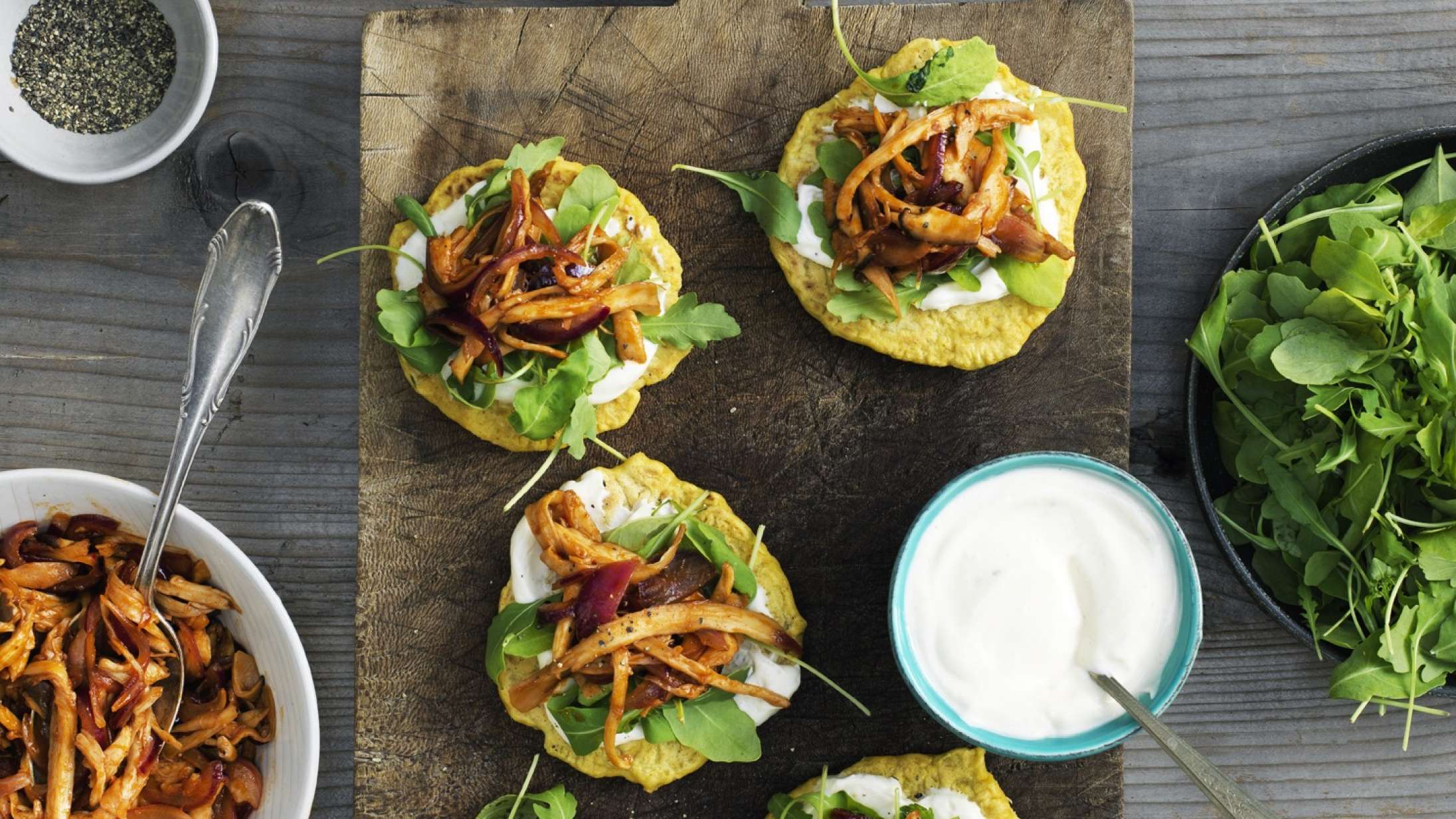 Luk året med lidt omtanke: Her er en 3-retters nytårsmenu – helt uden kød