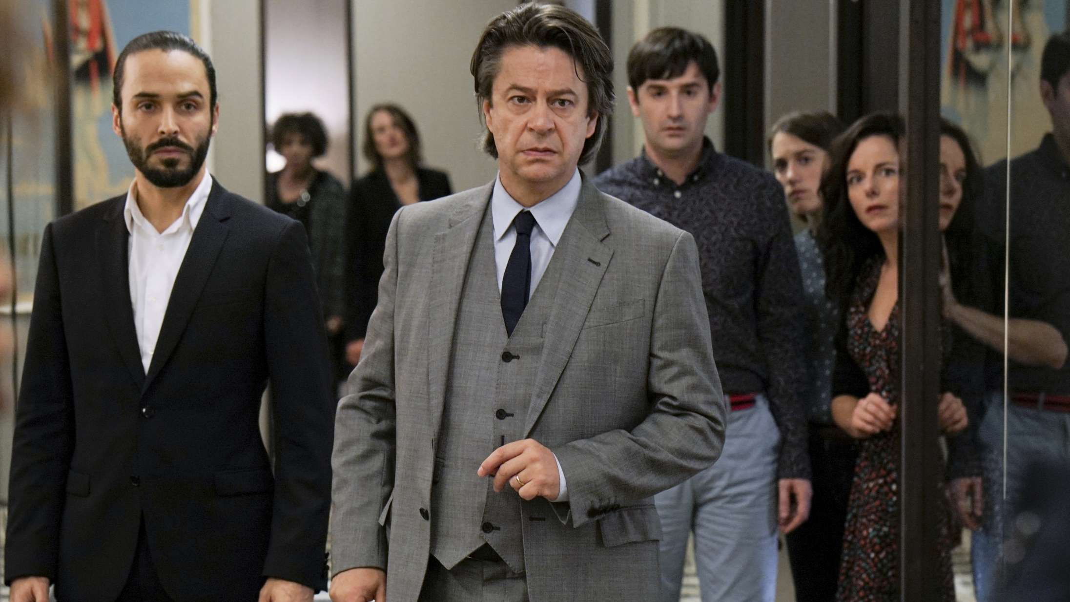 Hov, den her franske Netflix-komedie er jo en regulær serieperle