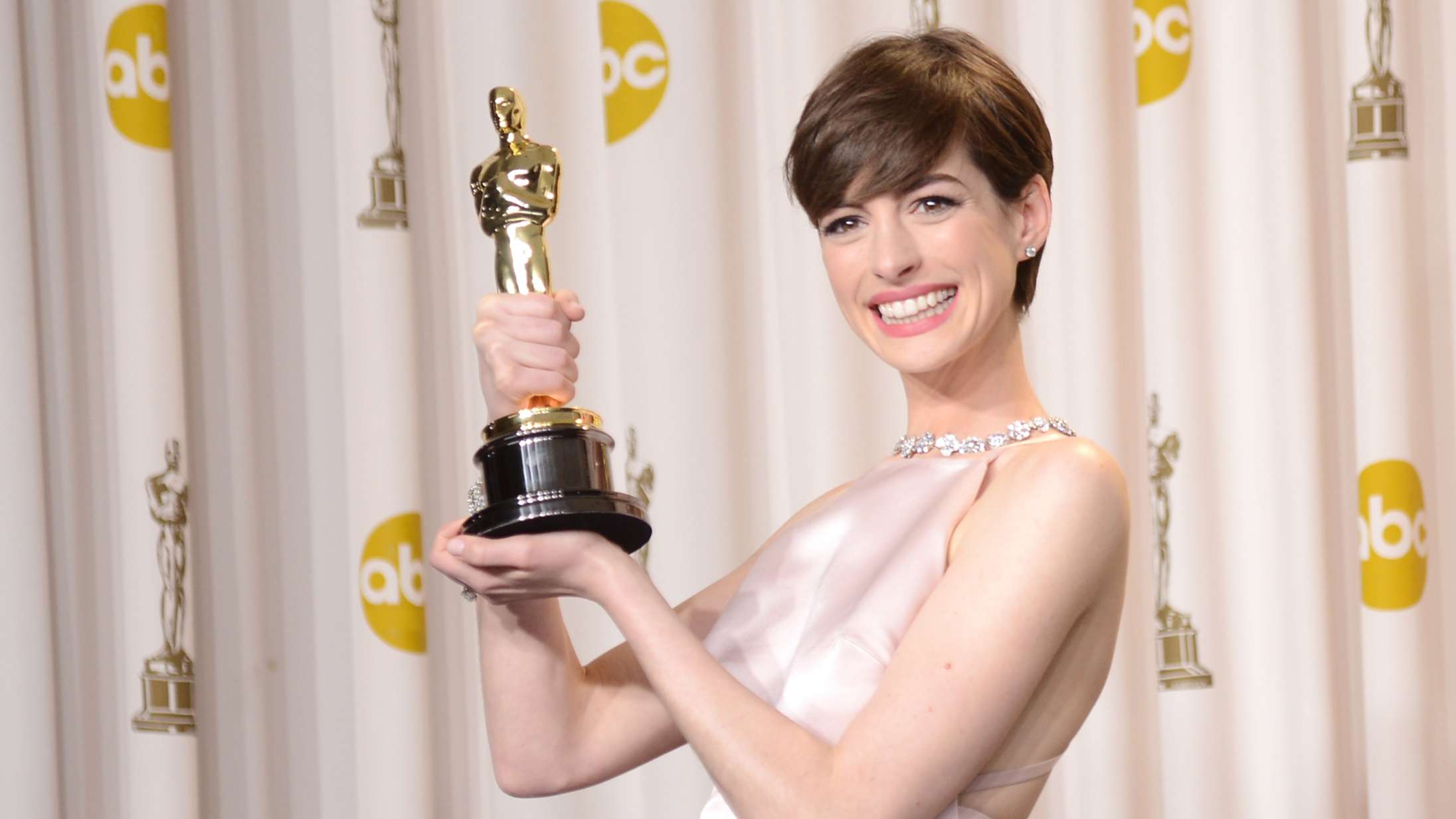 Anne Hathaway ser tilbage på hadet, hun mødte efter Oscar-sejr: »Det var en rigtig god ting«