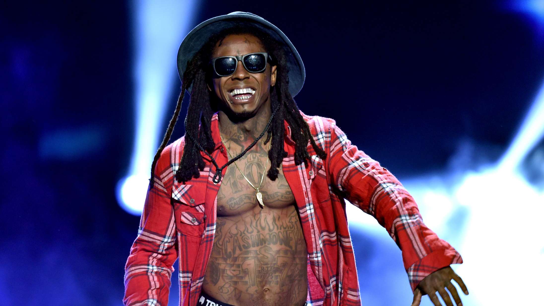 For nylig gik han af scenen efter kun 30 minutter – nu har Lil Wayne spillet en endnu kortere koncert