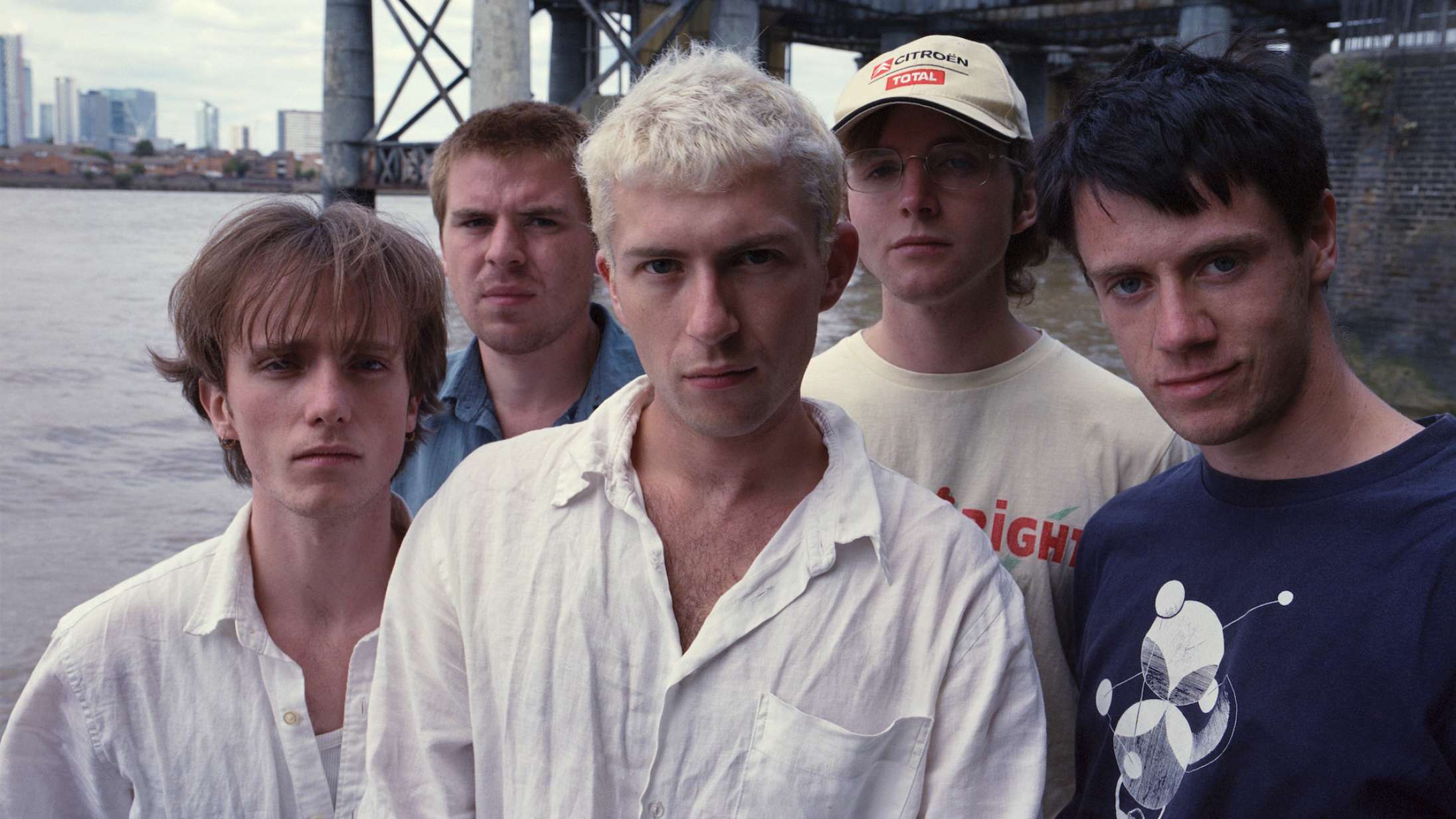 Shames samfundsbevidste postpunk lyder bedre end nogensinde på stilfuldt album