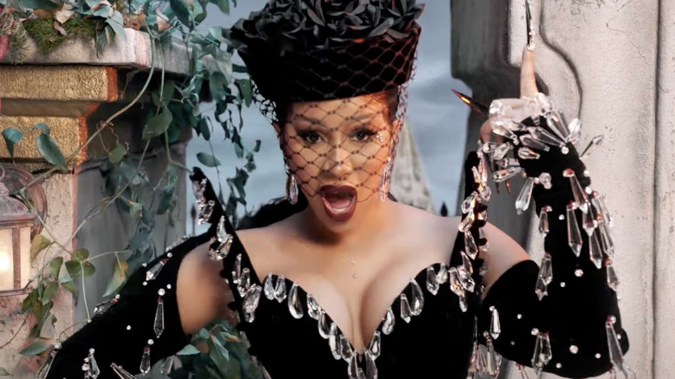 Cardi B anklaget for at have stjålet omkvædet til ‘Up’ – rapperen svarer igen