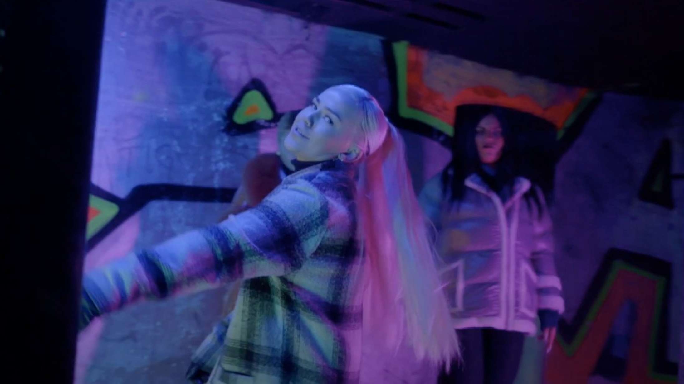 Fire kvindelige rappere stempler ind på den danske hiphopscene med ny cypher-video