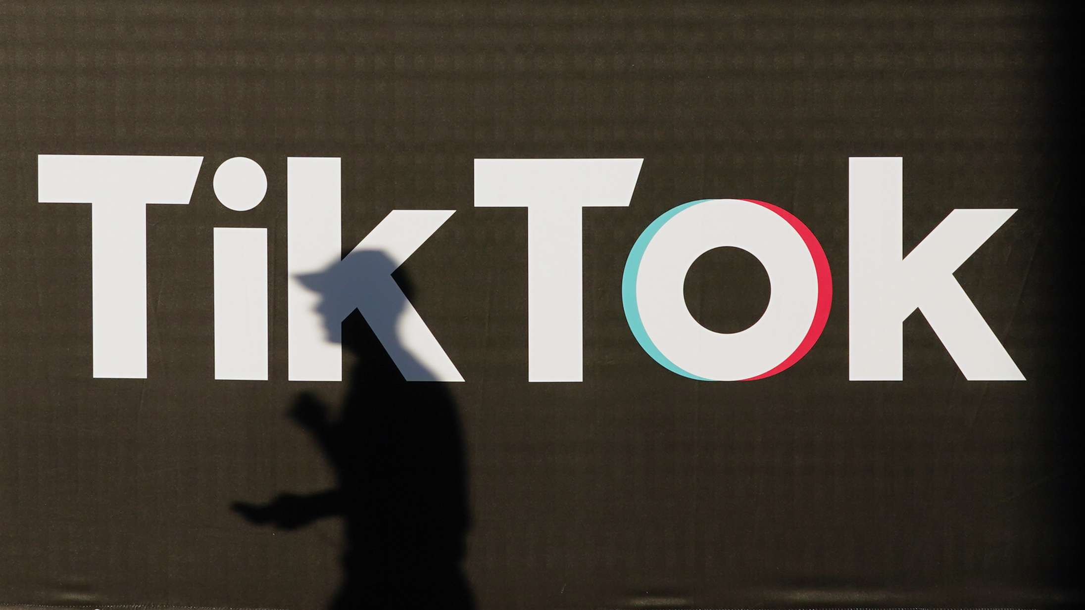 TikTok lukker ned i Rusland