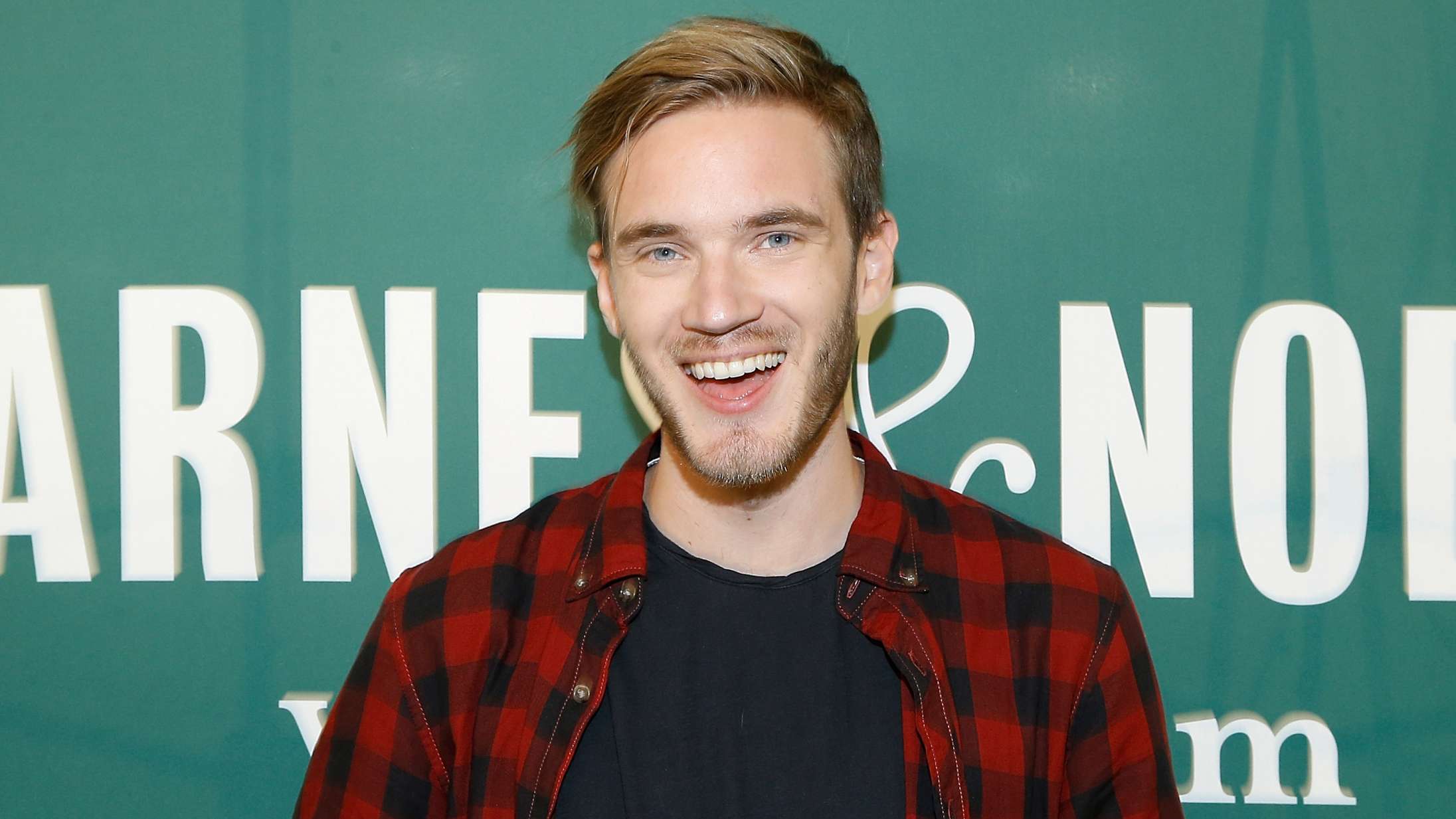 PewDiePie langer ud efter David Dobrik: »Han er sociopat«