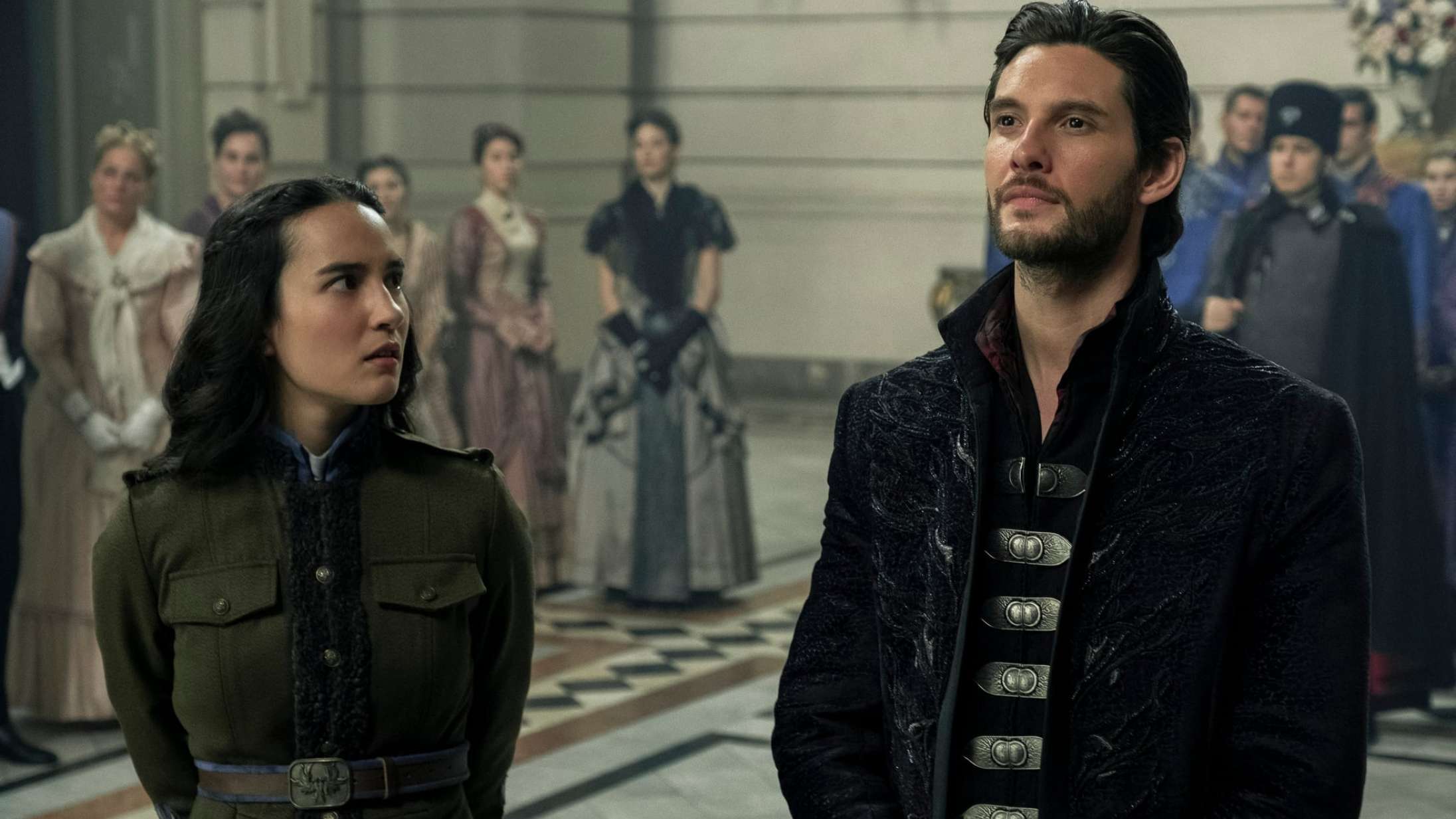 ’Shadow and Bone’: ’The Witcher’ møder ’Paradise Hotel’ i Netflix’ underholdende fantasysatsning