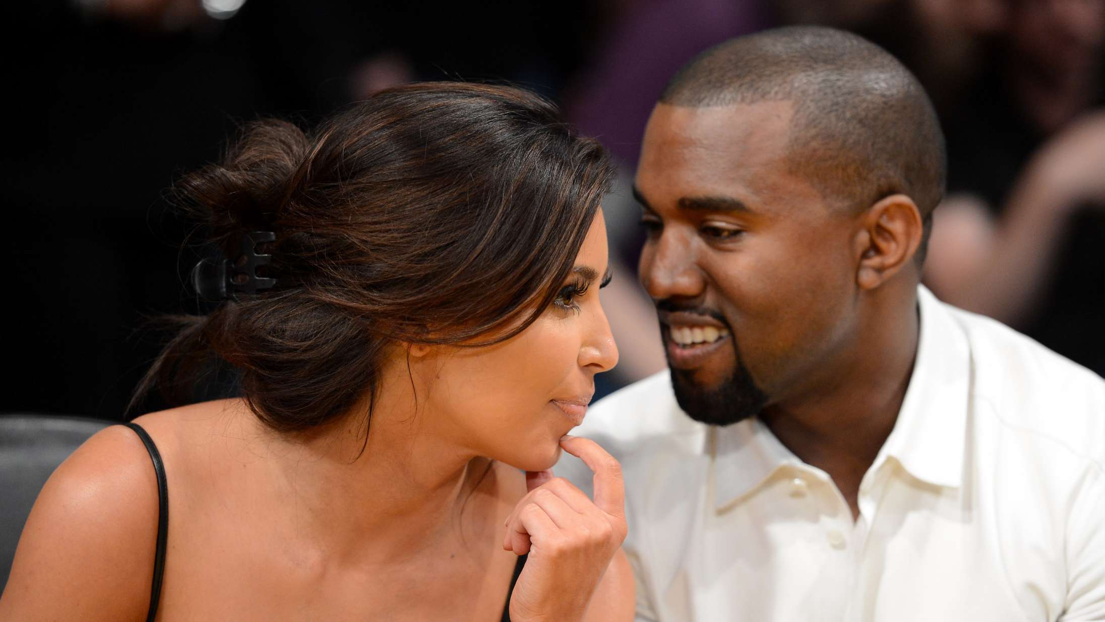 Kanye West bekræfter officielt Kim Kardashians skilsmissebegæring