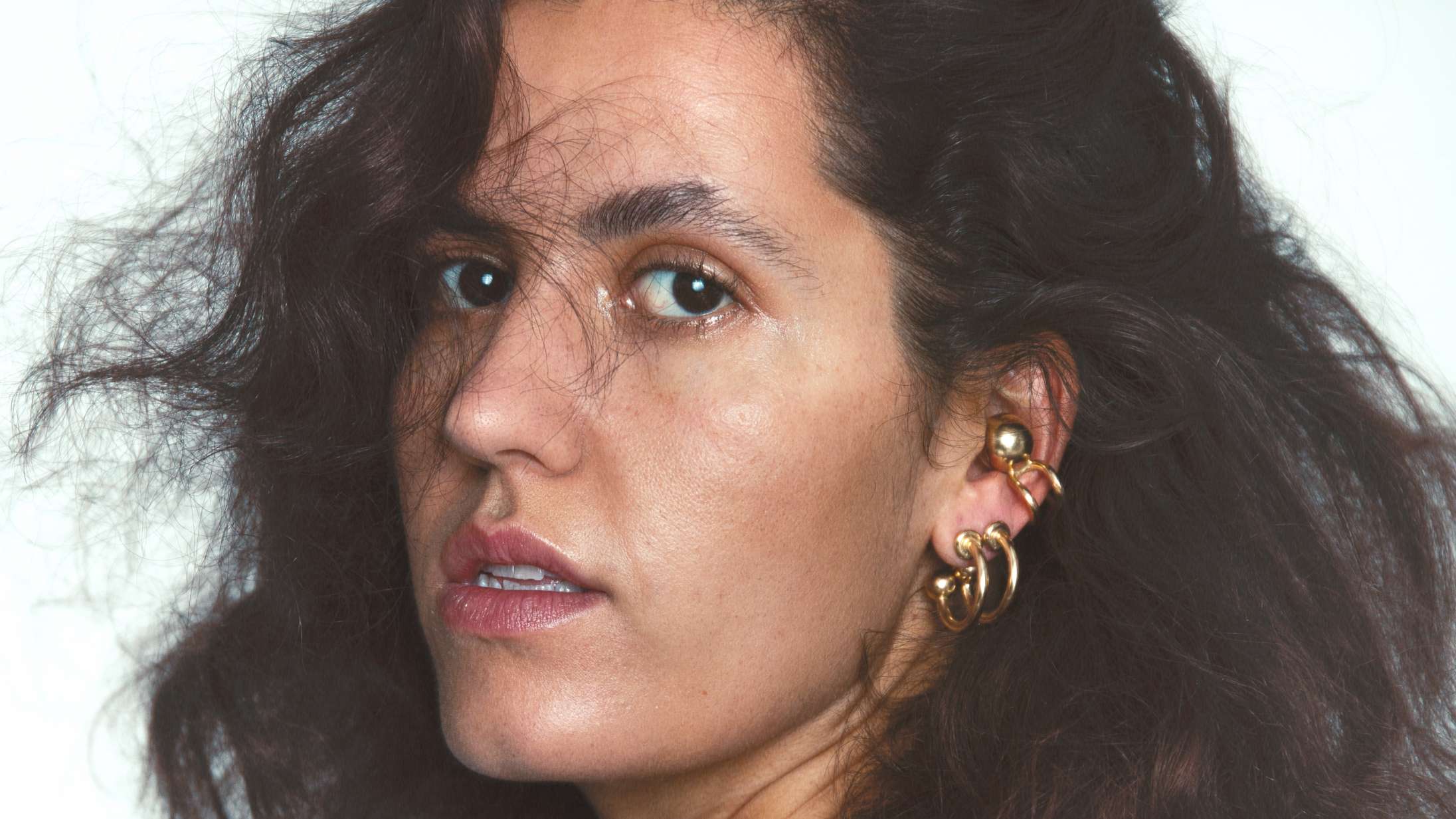 ‘It’s a Process’: Coco O.’s solodebut er et breakup-album til den kapitalistiske musikindustri