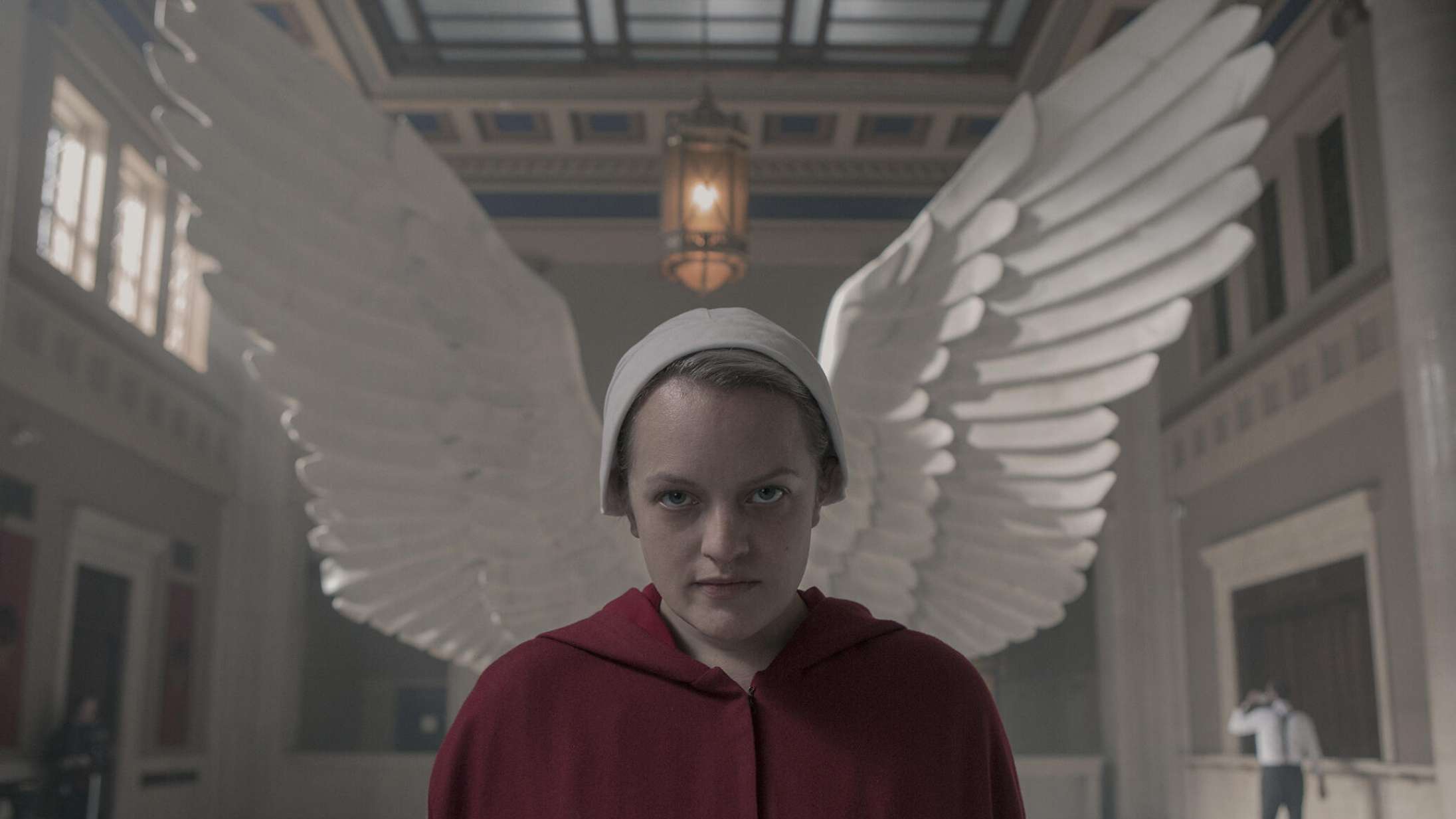 Gilead er på randen af krig i den højdramatiske nye trailer til fjerde sæson ‘The Handmaid’s Tale’
