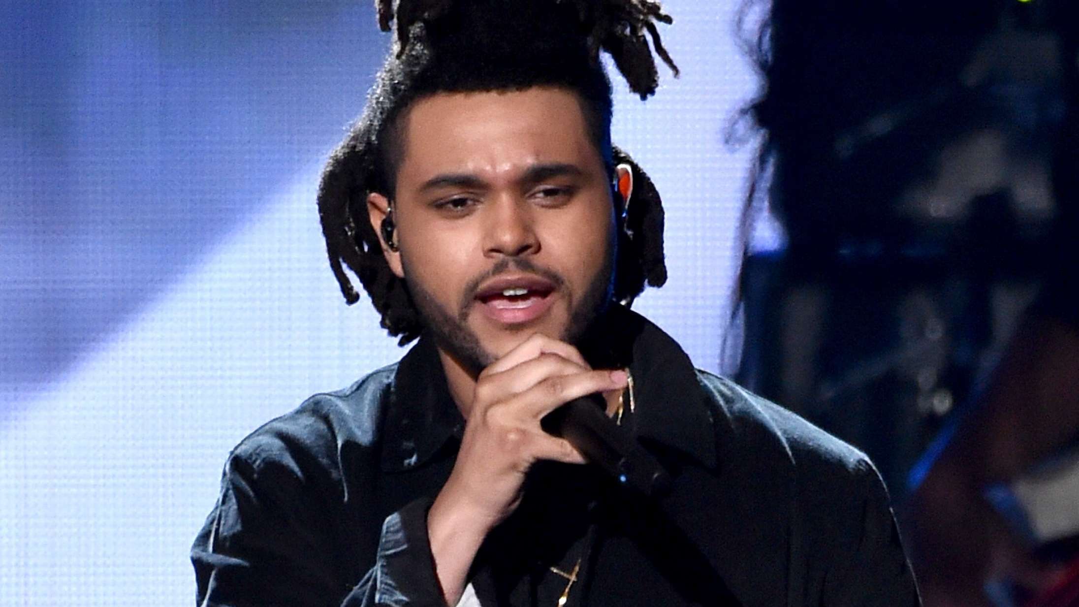 For 10 år siden ankom The Weeknd som en følelseskold og cokesniffende antitese til Frank Ocean