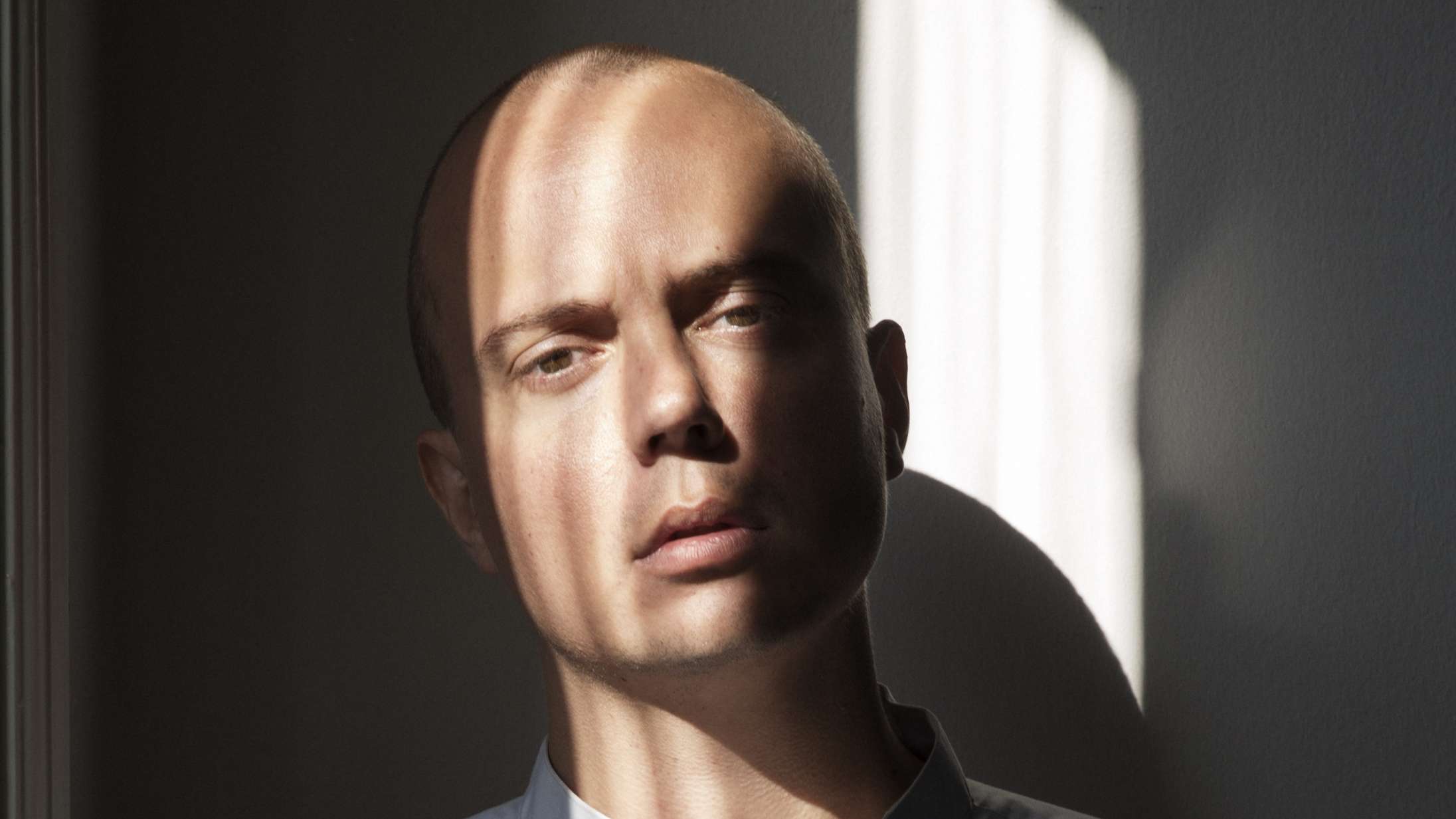 Andreas Odbjerg og danske sangskrivere i opråb om bedre lønvilkår: »Absurd« at ligge nummer et og samtidig være på dagpenge