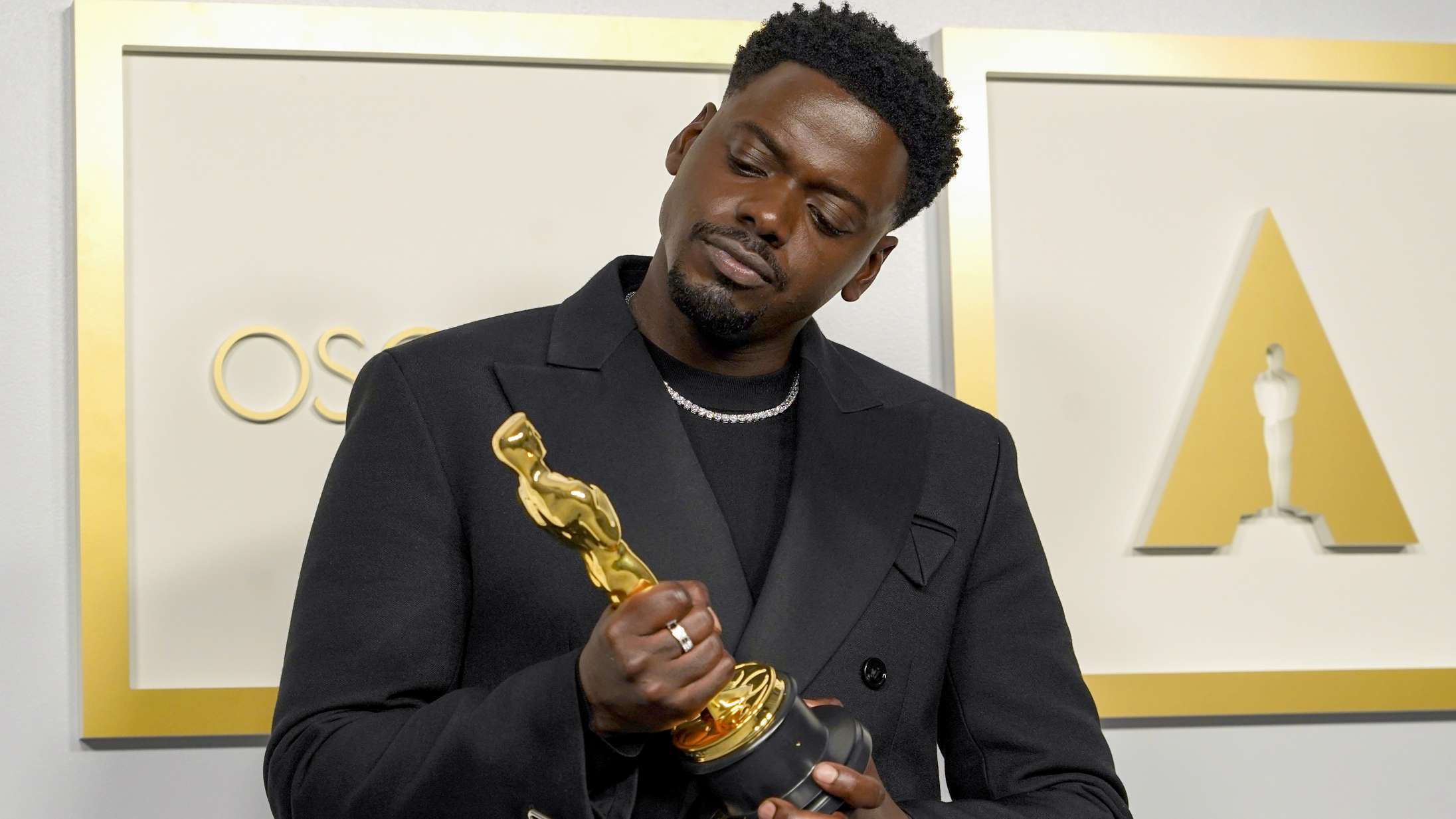 Her er højdepunkterne fra nattens Oscar-show – fra flirt med Brad Pitt til Frances McDormands ulvehyl