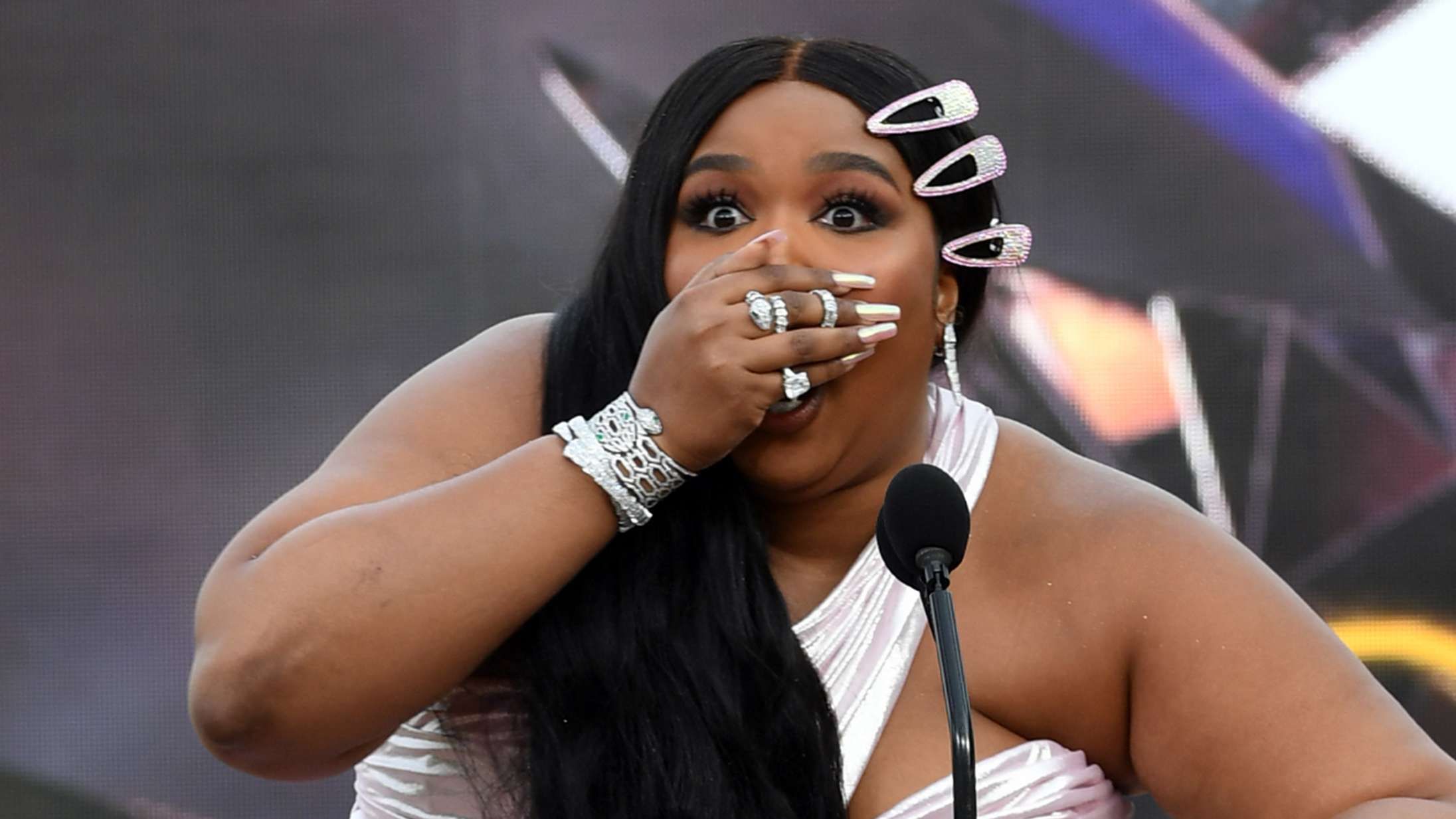 Lizzo sendte fuldebeskeder til ‘Captain America’ i weekenden – nu har han svaret