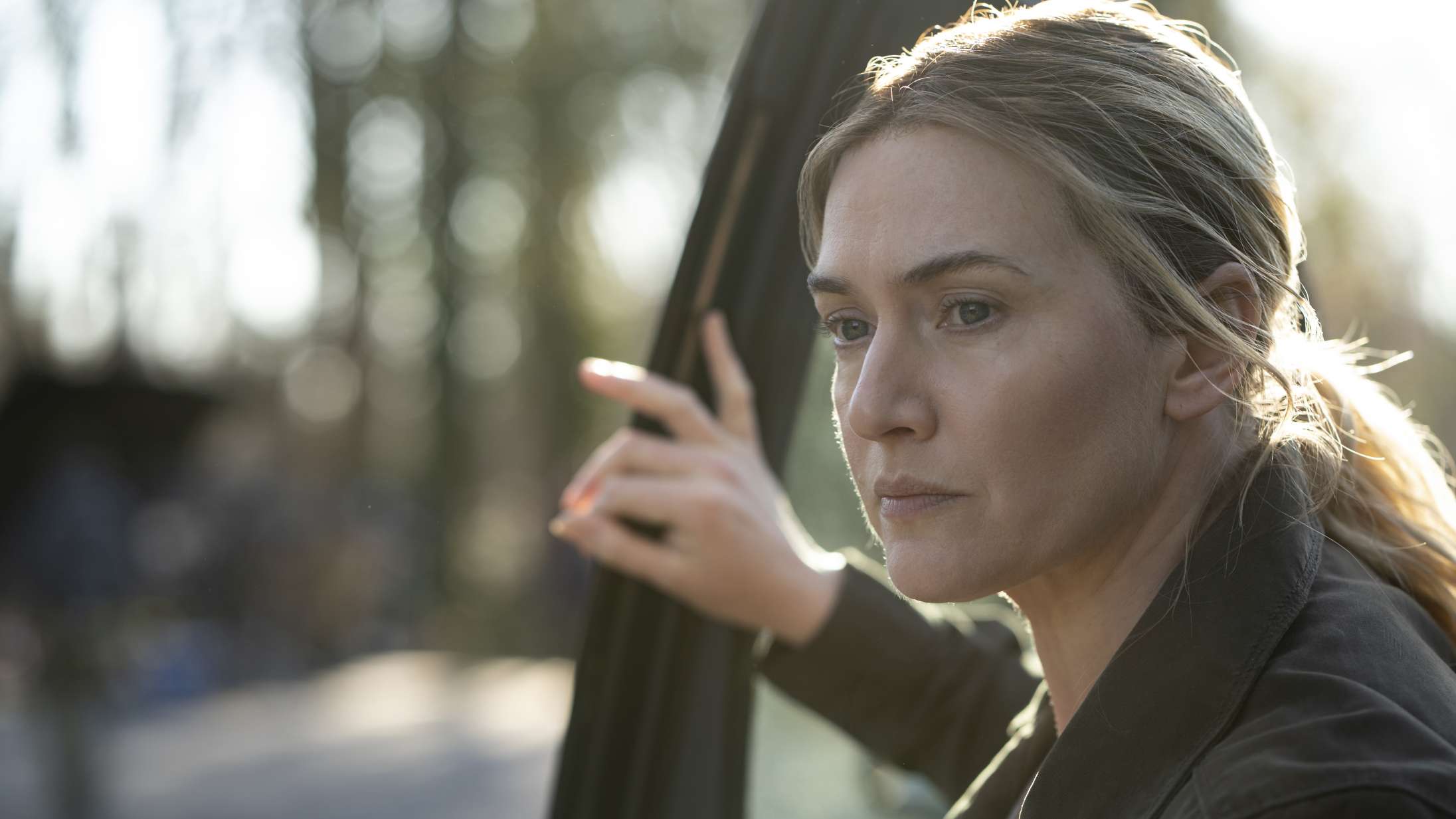 ’Mare of Easttown’: Kate Winslet har sin bedste rolle i 10 år i neglebidende HBO-krimi