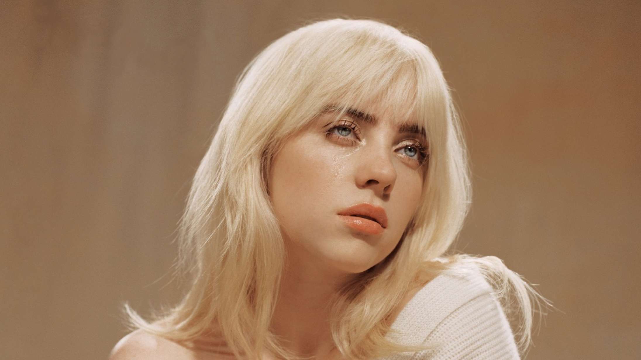 Billie Eilish undskylder for racistisk udtalelse: »Jeg har lyst til at kaste op«