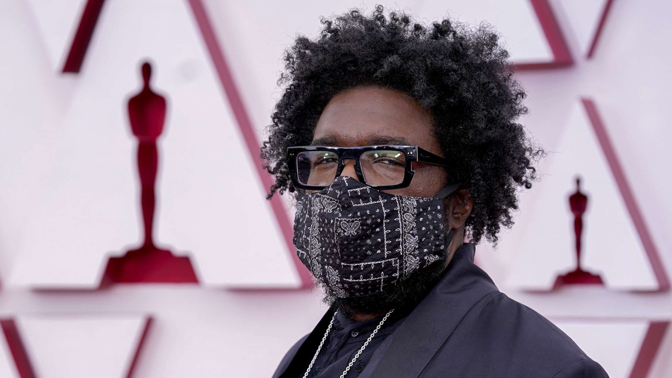 Questloves Crocs løb med opmærksomheden på Oscar-showets røde løber