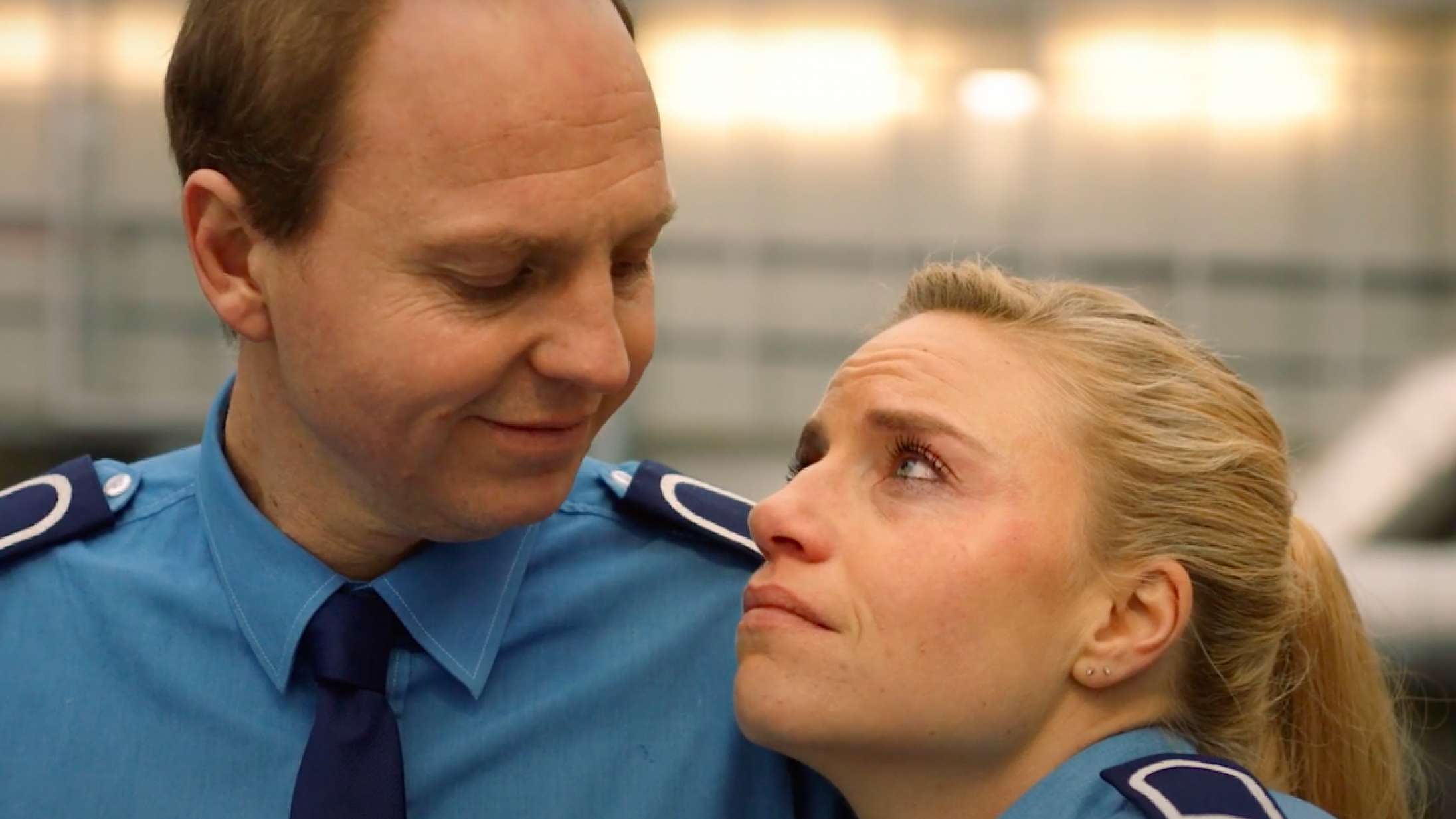 Rune Klan og Josephine Park forsvarer dit shoppecenter – se traileren til komedien ‘Centervagt’