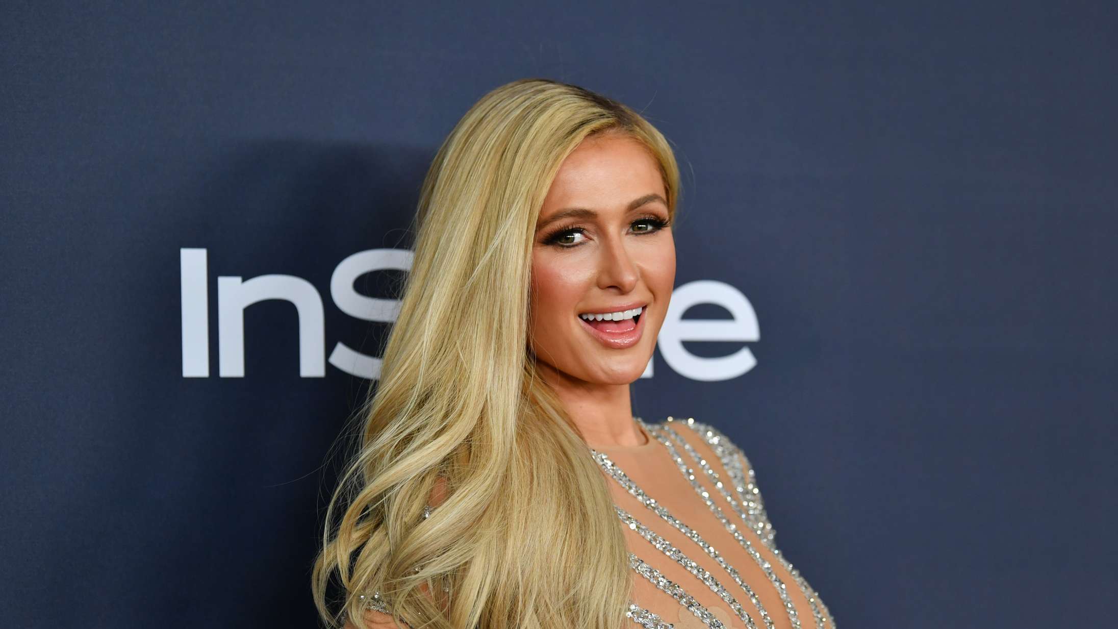 Paris Hilton afliver ikonisk ‘Stop Being Poor’-meme på TikTok