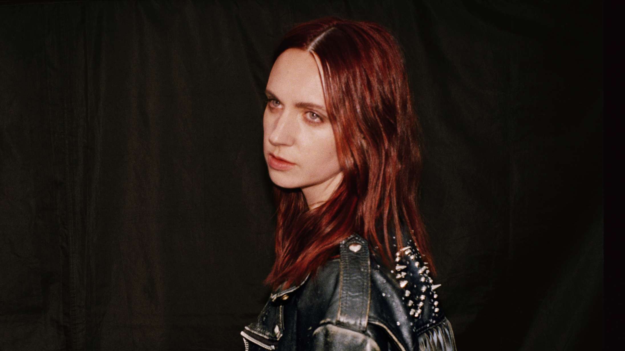 Mø fortæller om karrierens største op- og nedture i ny podcast-serie: »Jeg kan stadig blive rørt over at tænke på det«