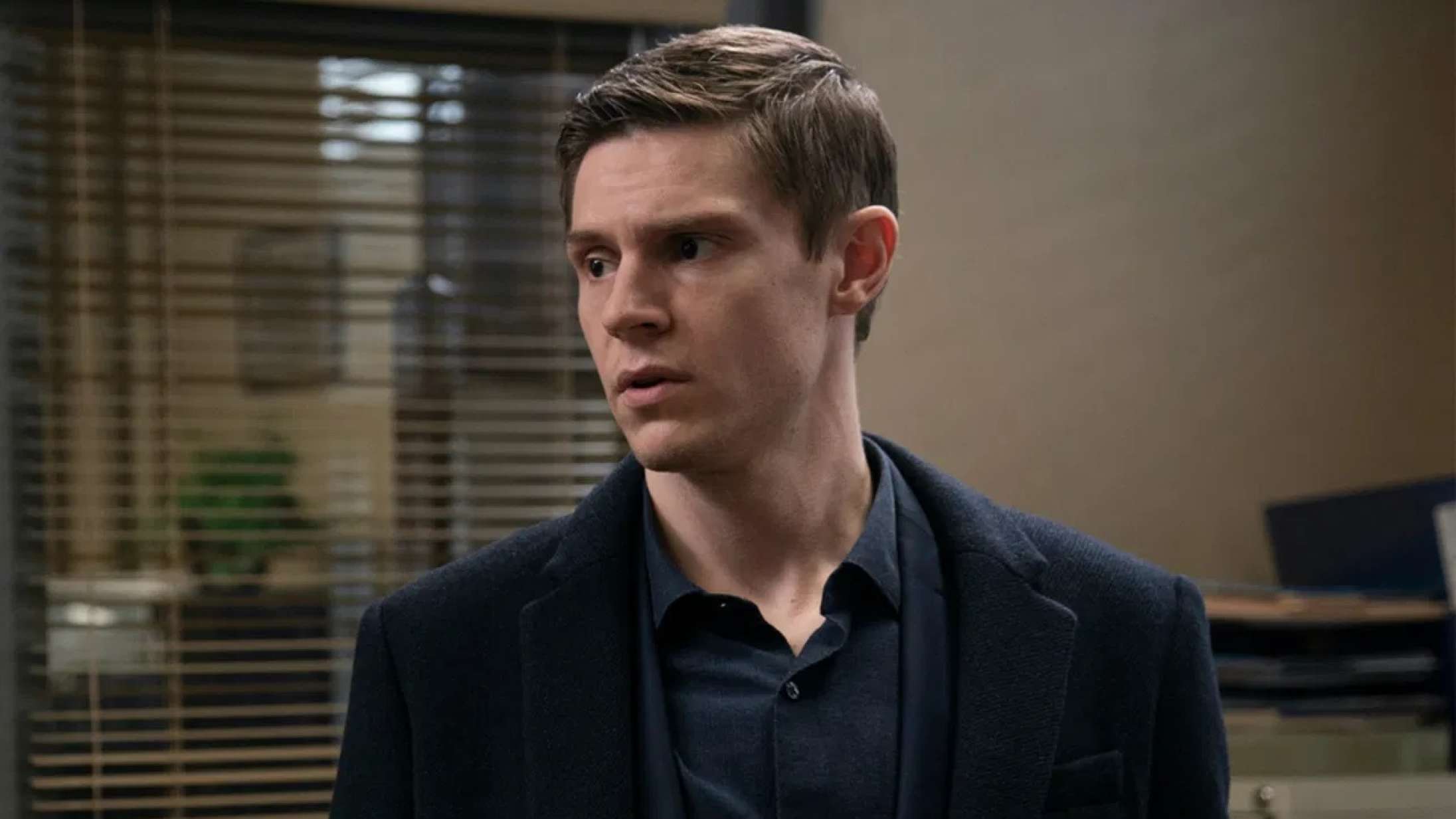 Evan Peters overvejede at stoppe som skuespiller efter barsk scene i ‘Mare of Easttown’