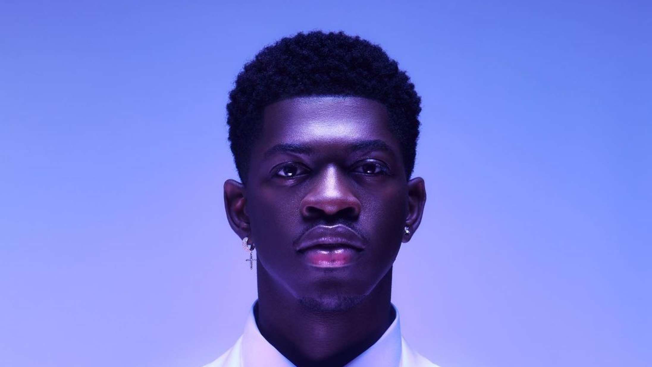 Lil Nas X følger op på verdenshittet ‘Montero’ med ny, ambitiøs musikvideo – se ‘Sun Goes Down’
