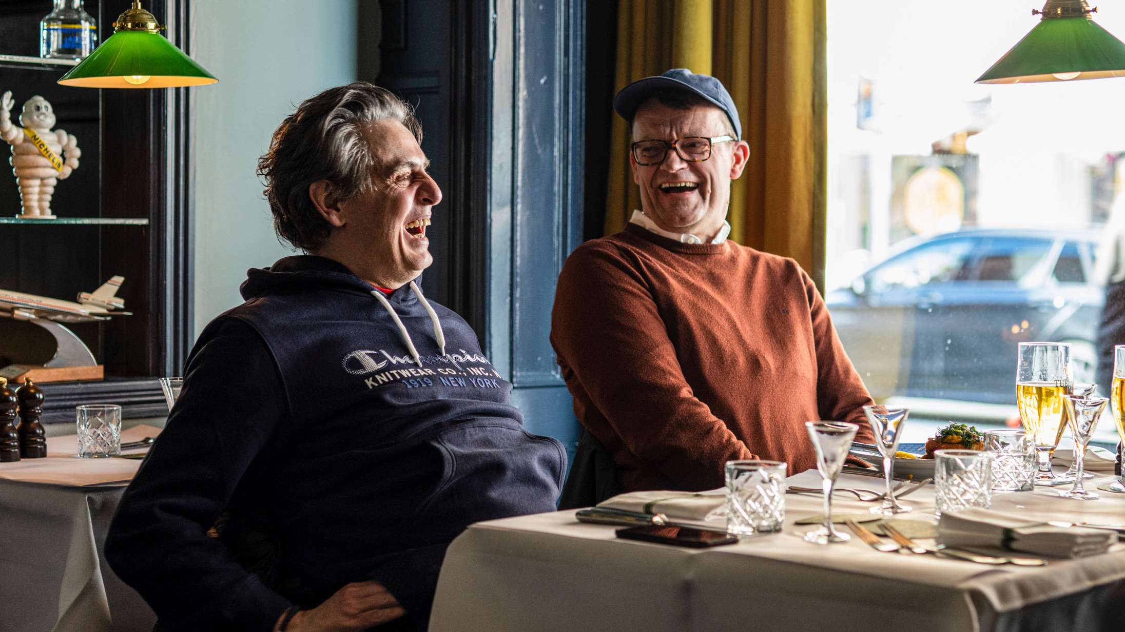 ’Klovn’ afsnit 3 var sæsonens hidtil bedste – med en vaskeægte scenestjæler