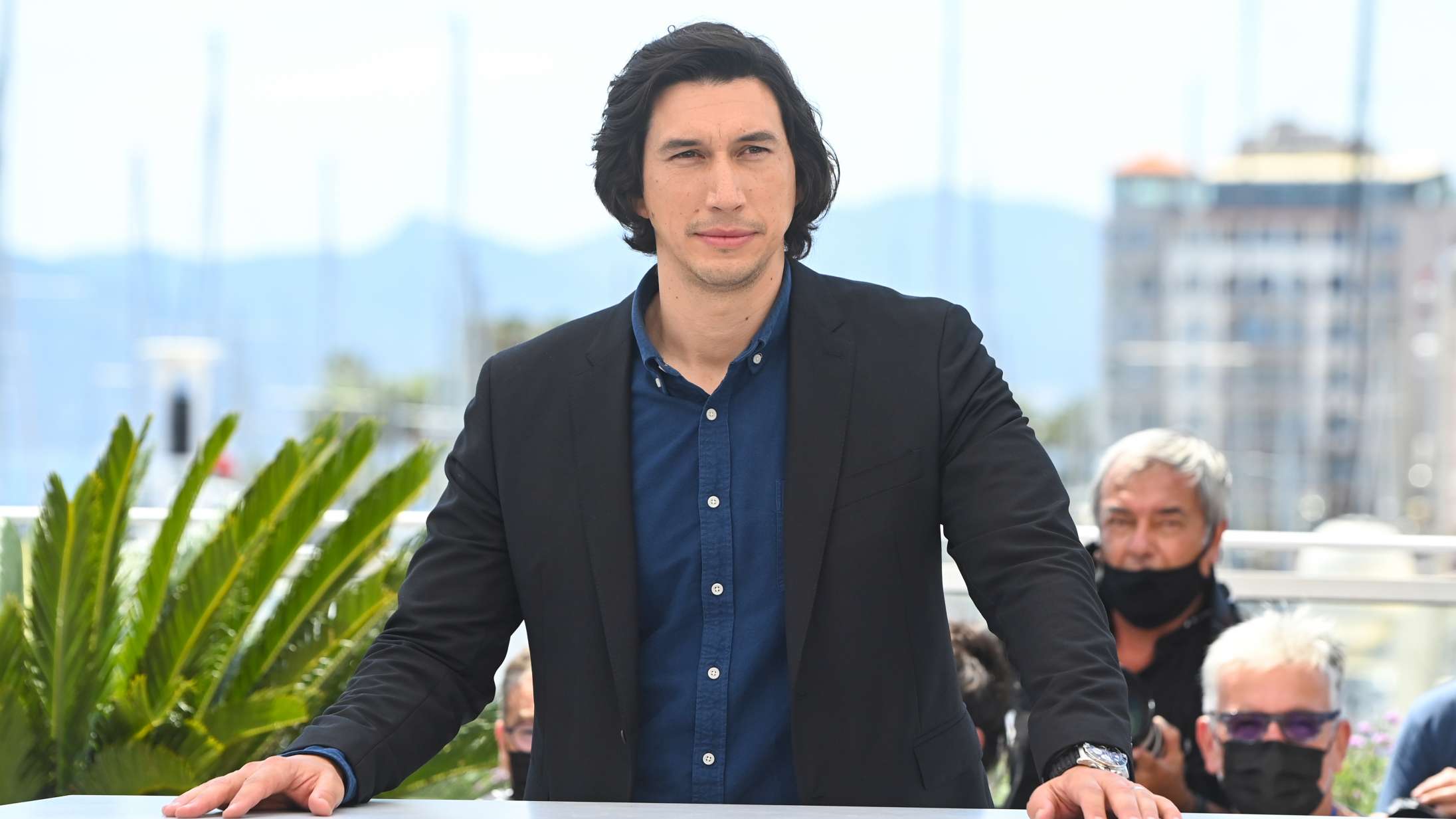 Cannes-highlights dag 1: Adam Driver som syngende standup-komiker? Så har man set det med