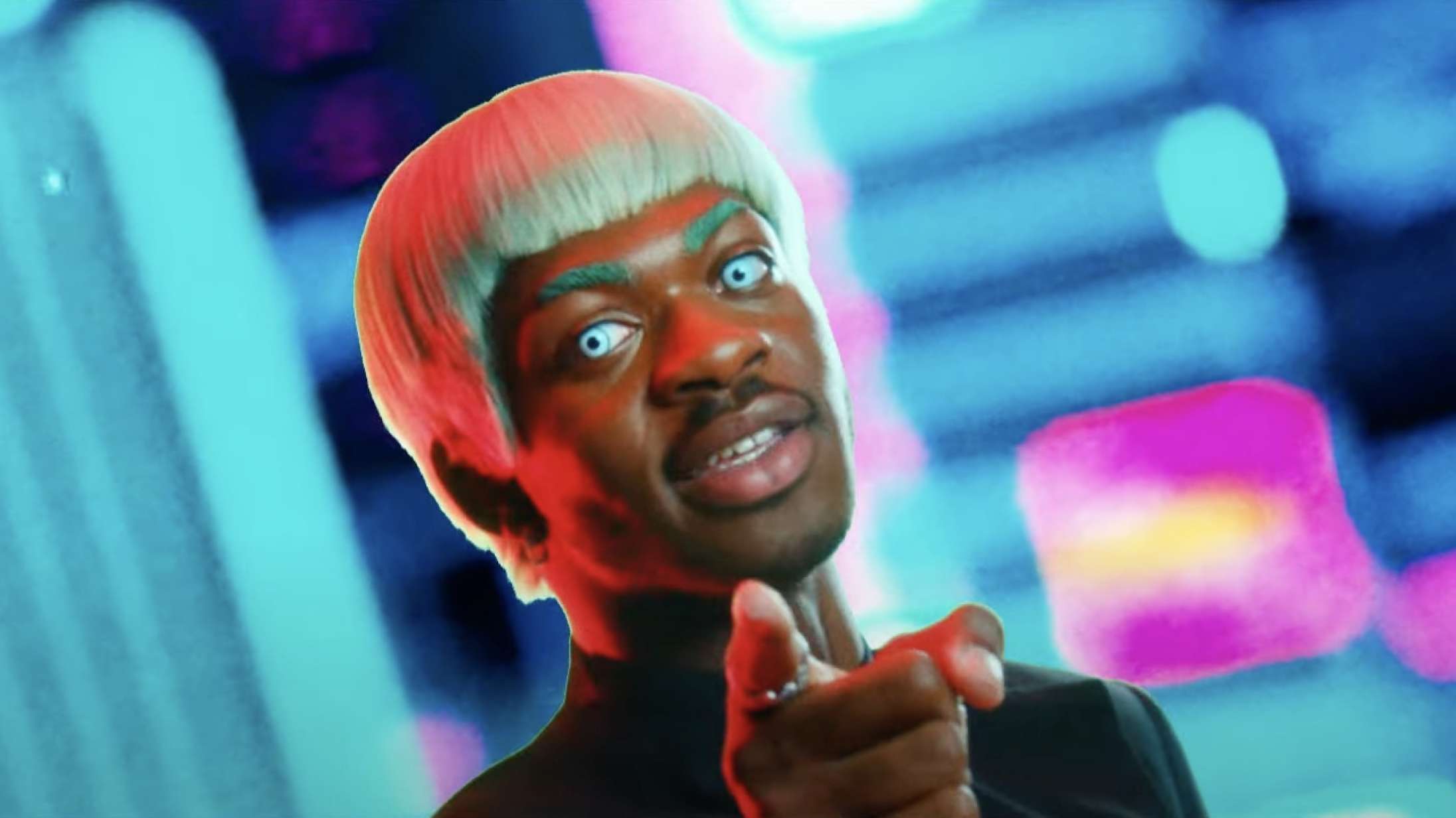 Lil Nas X afslører udgivelsesdato for debutalbum – og giver forsmag på ny sang i syret video