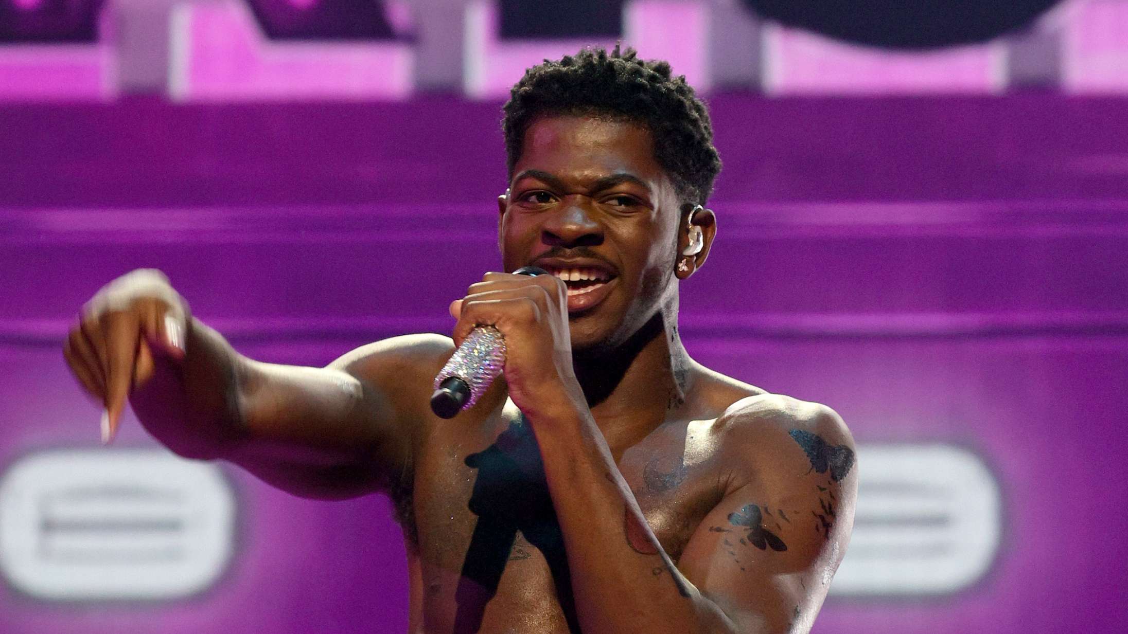 Lil Nas X og Olivia Rodrigo viste, hvorfor netop de er tidens største stjerner med modige VMA-optrædener