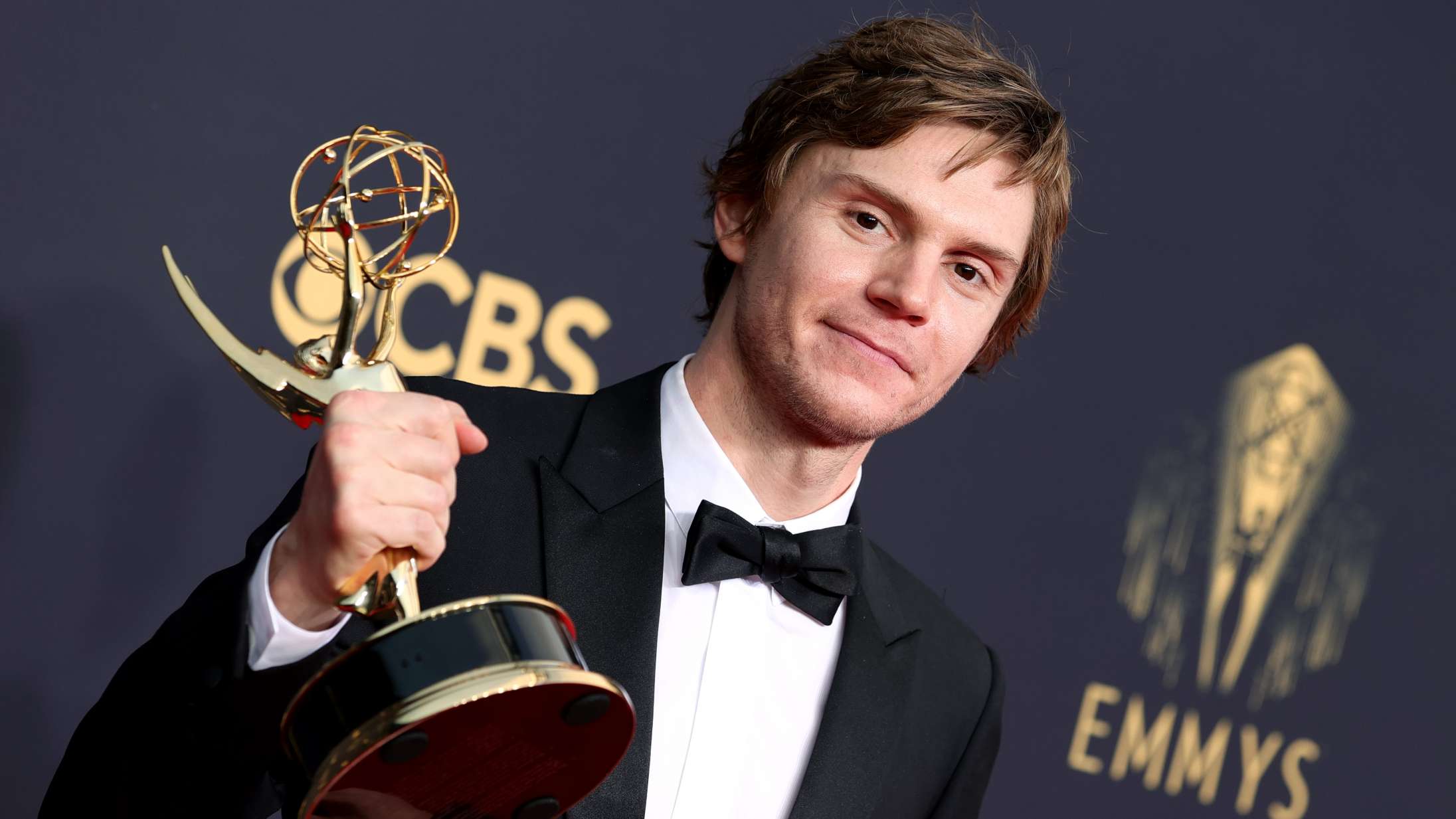 Emmy-vinder Evan Peters sendte stærk hyldest til Kate Winslet