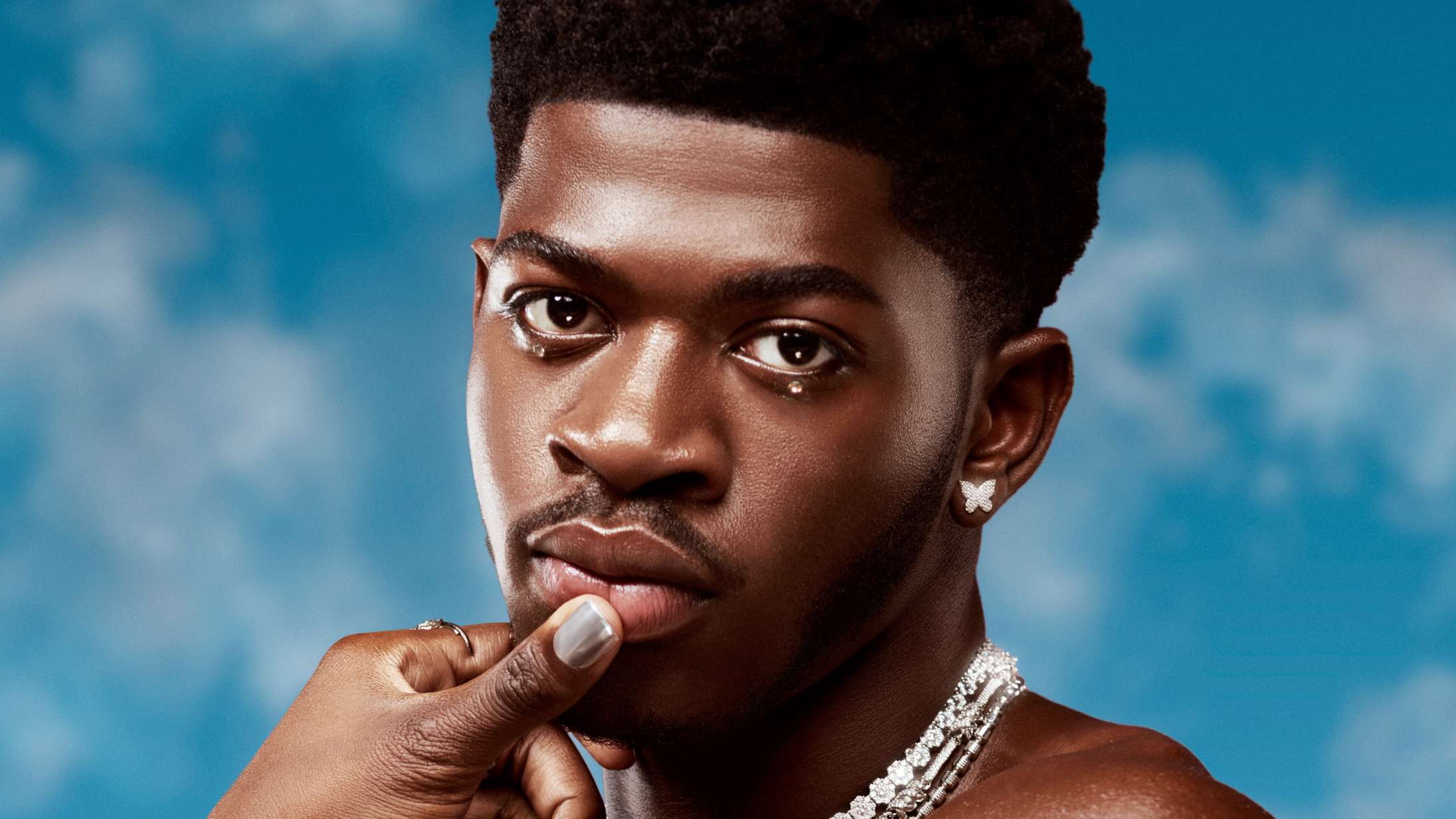 TikTok sælger deres mest virale videoer med stjerner som Lil Nas X