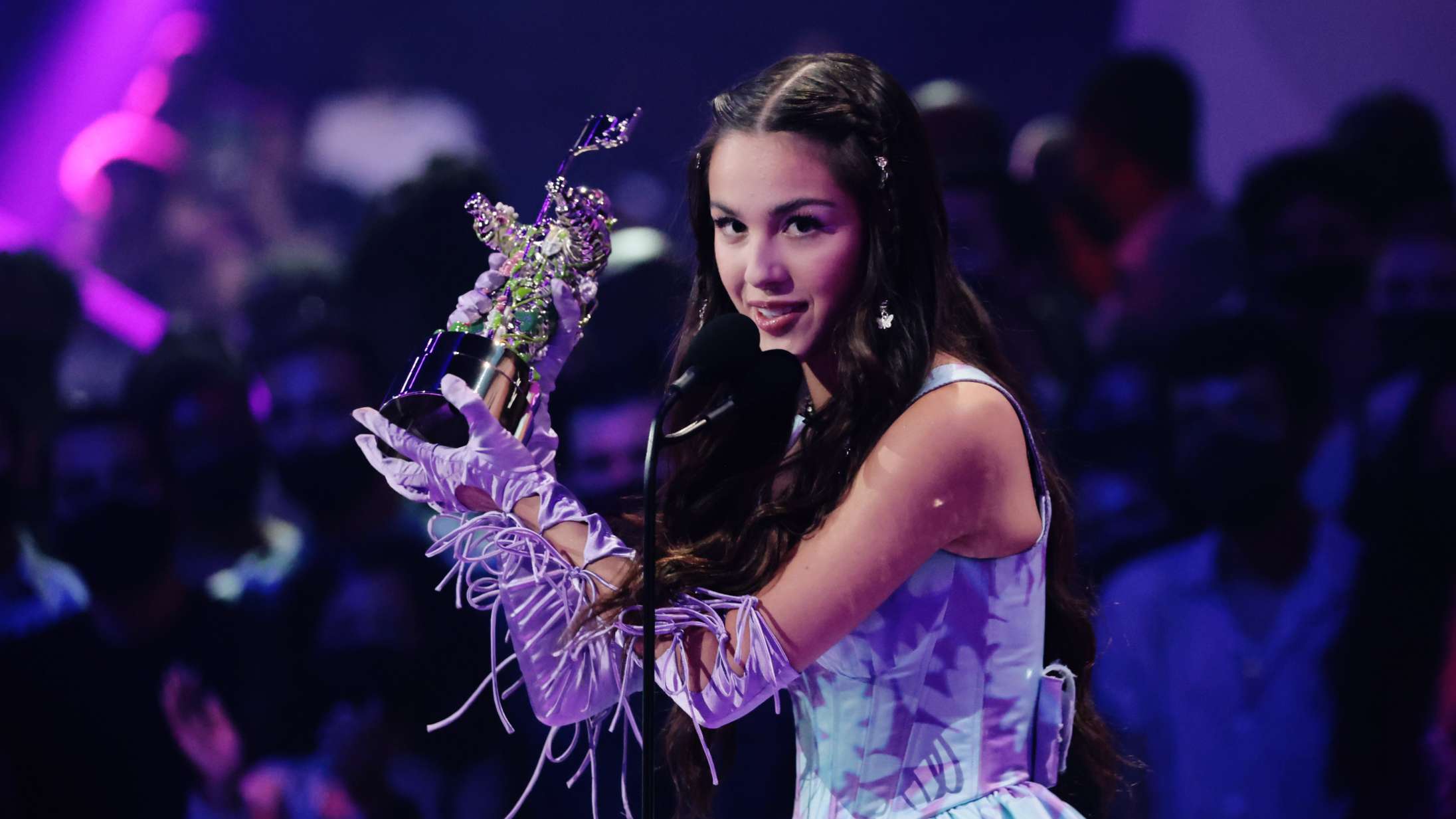 Lil Nas X, Olivia Rodrigo og Justin Bieber blev hædret til årets MTV Video Music Awards – se alle prisvinderne her