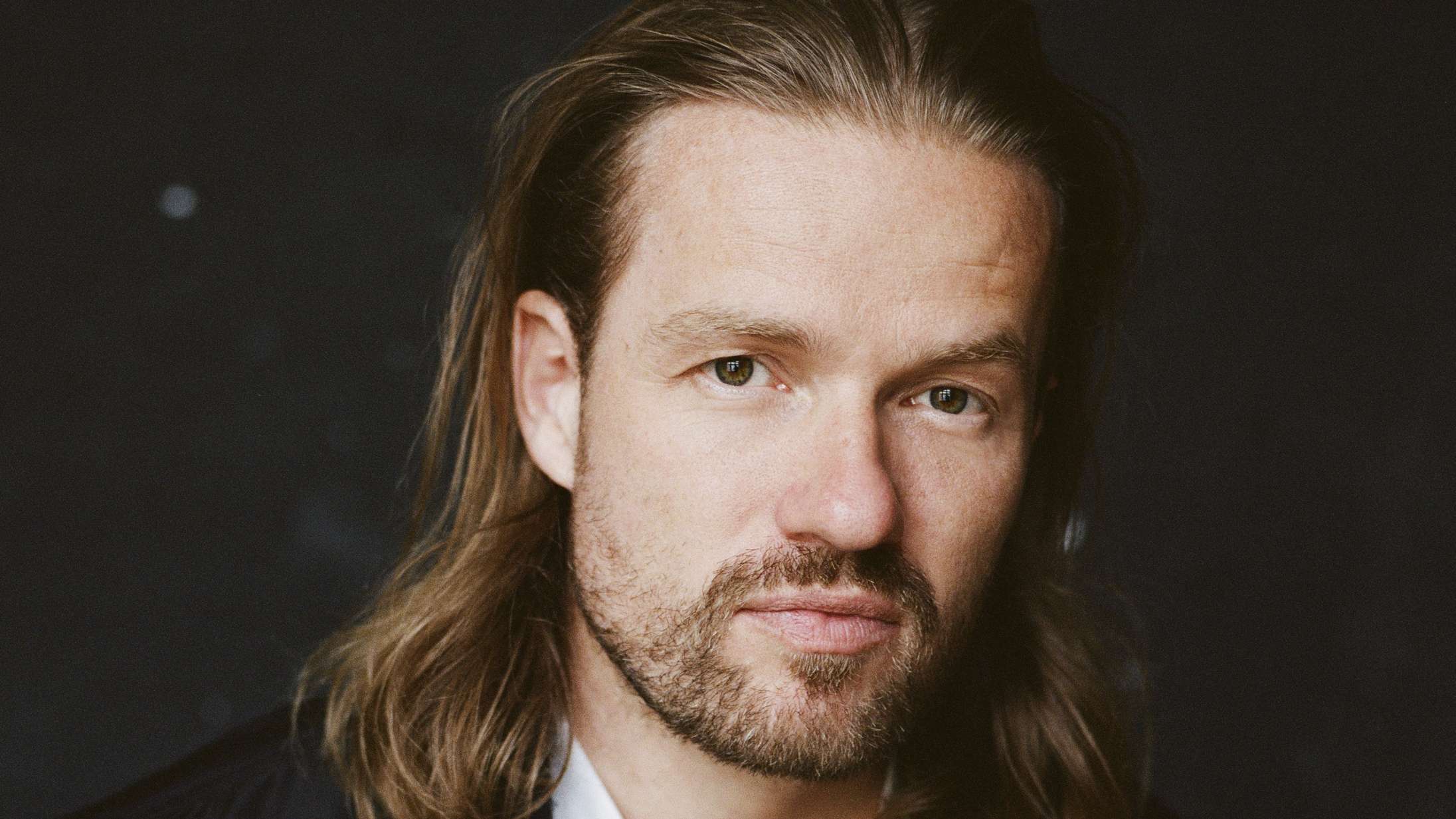 Rune Rasks debutalbum fortjener din fulde opmærksomhed