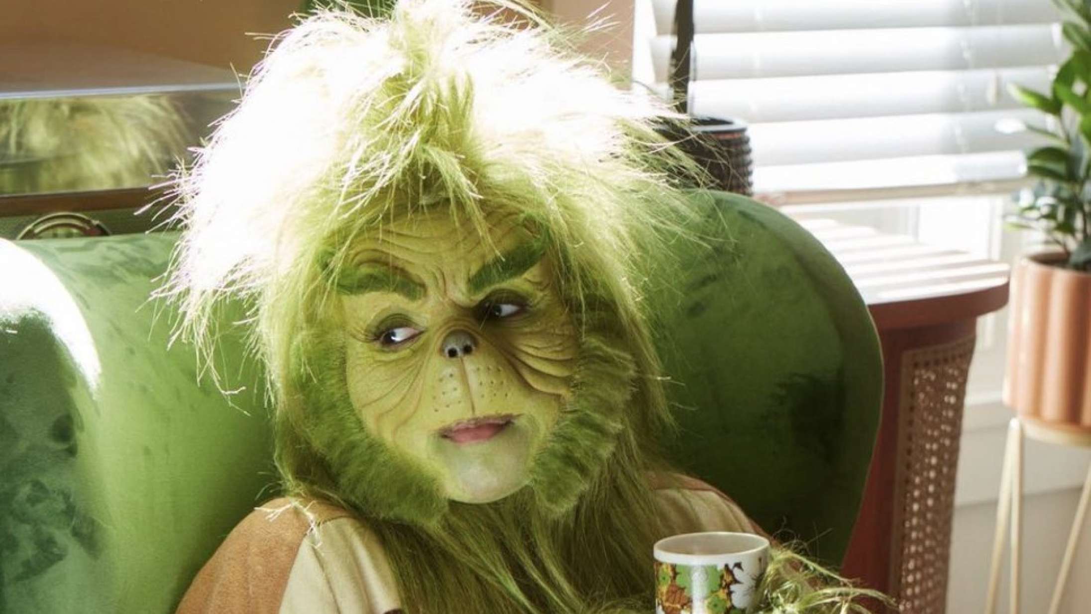 Se musikernes bedste halloween-kostumer – fra Harry Styles i kjole til Baby Yoda og The Grinch