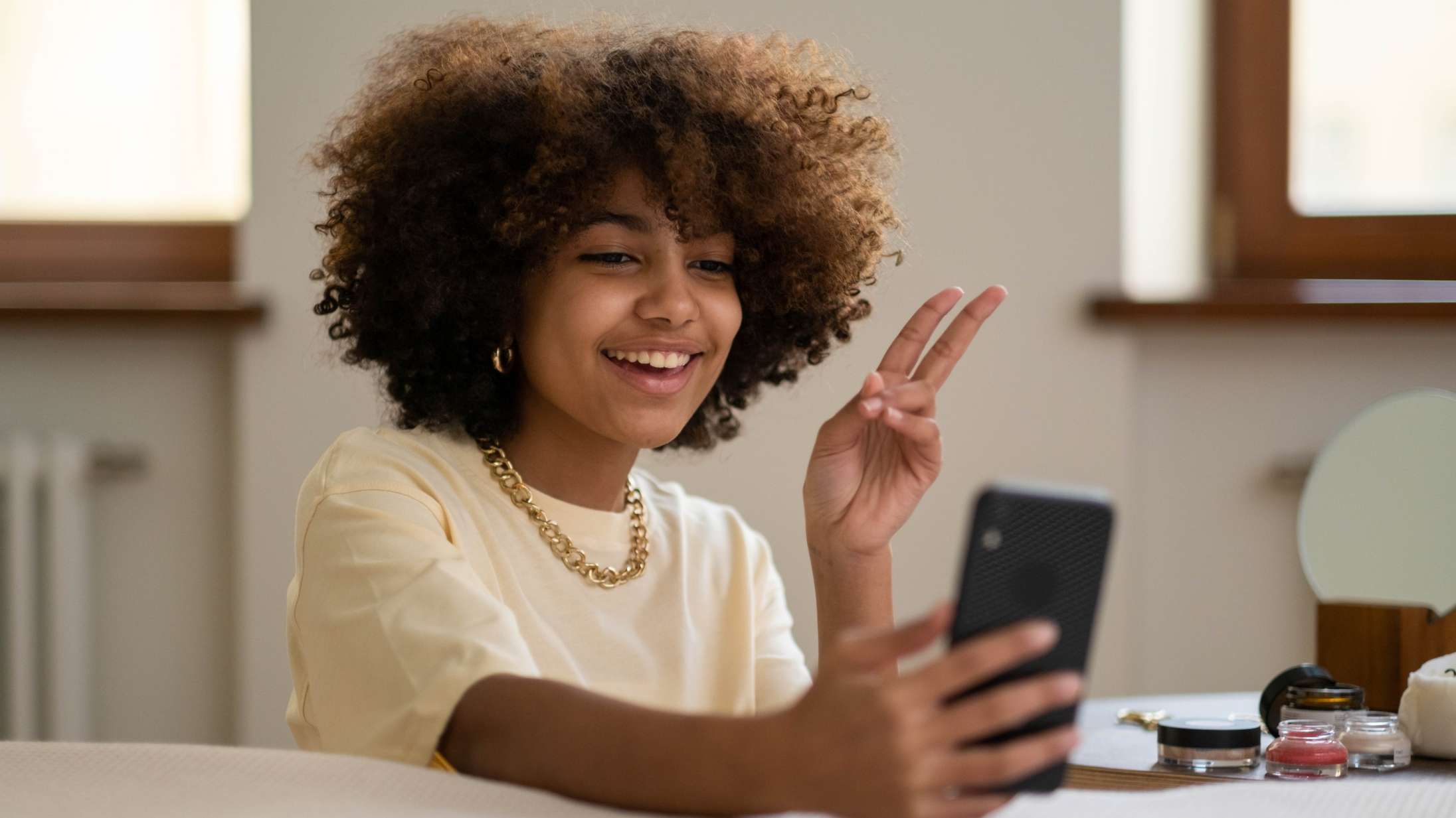 Gør det overhovedet nogen forskel, om din yndlings-TikTok’er er opdigtet eller et ægte menneske?