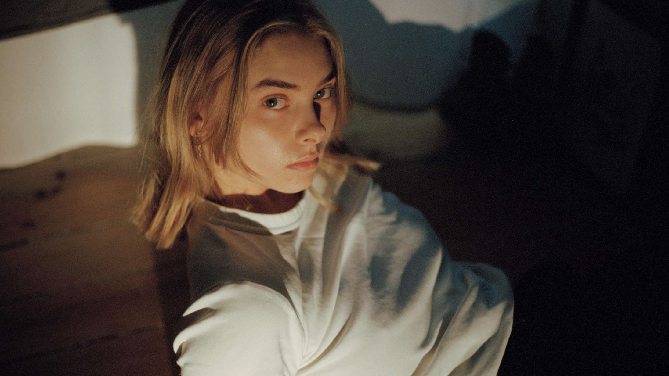 Her lægger Sandra Guldberg Kampp sine penge: »Hvordan kan man glemme at sende ting tilbage?«