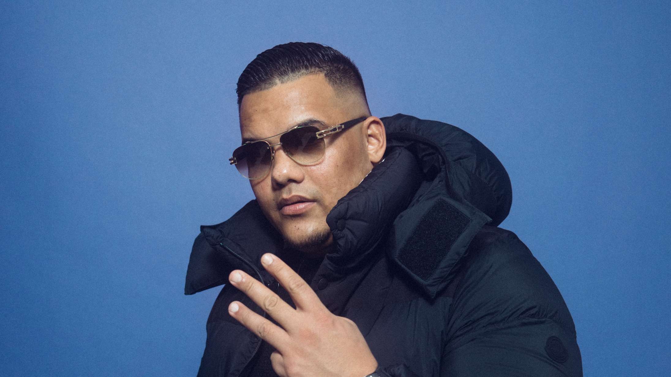 Branco rykker koncert til efteråret – og sender en besked med pengesedler