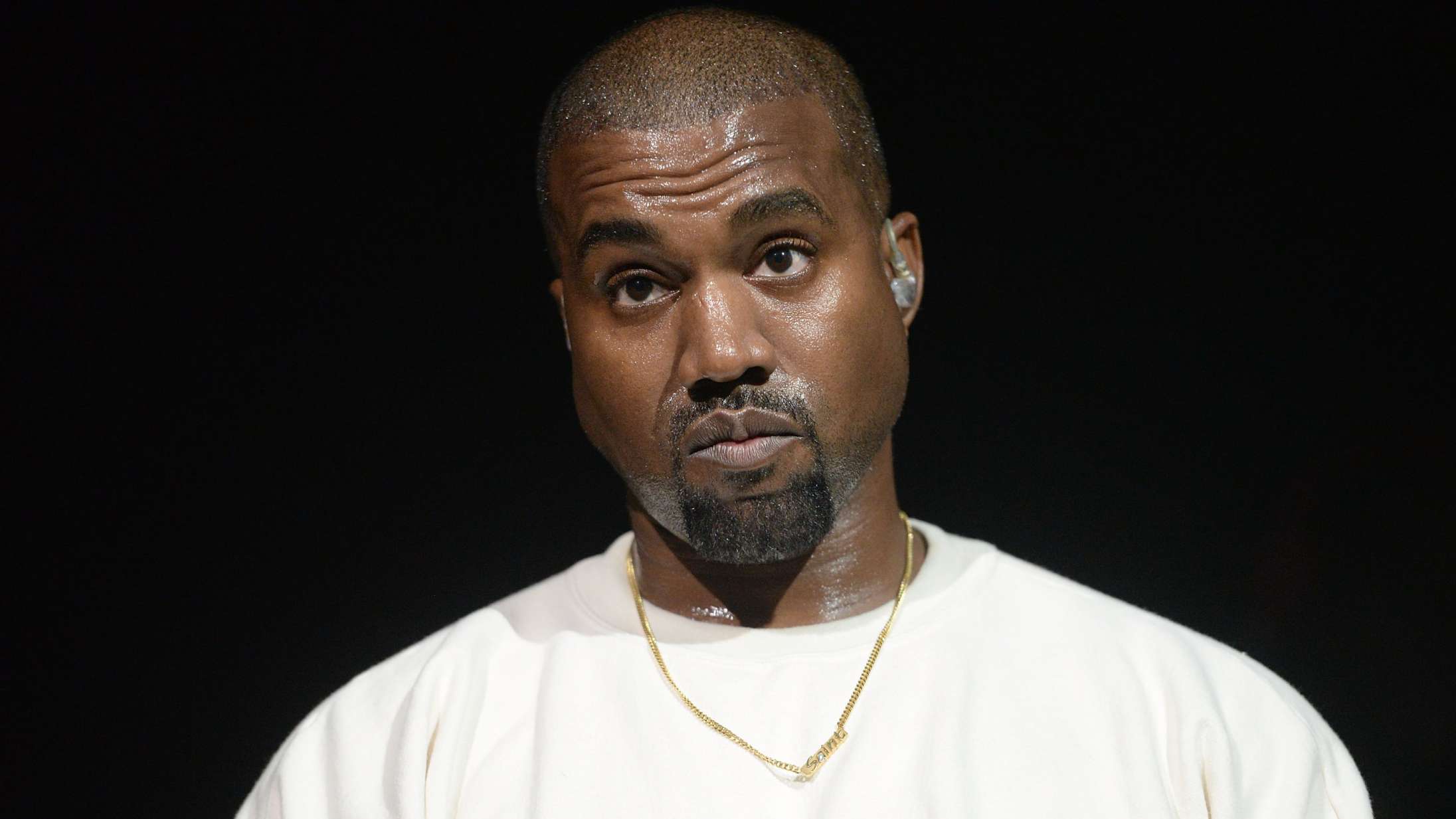 Kanye West begraver Pete Davidson levende i ny musikvideo