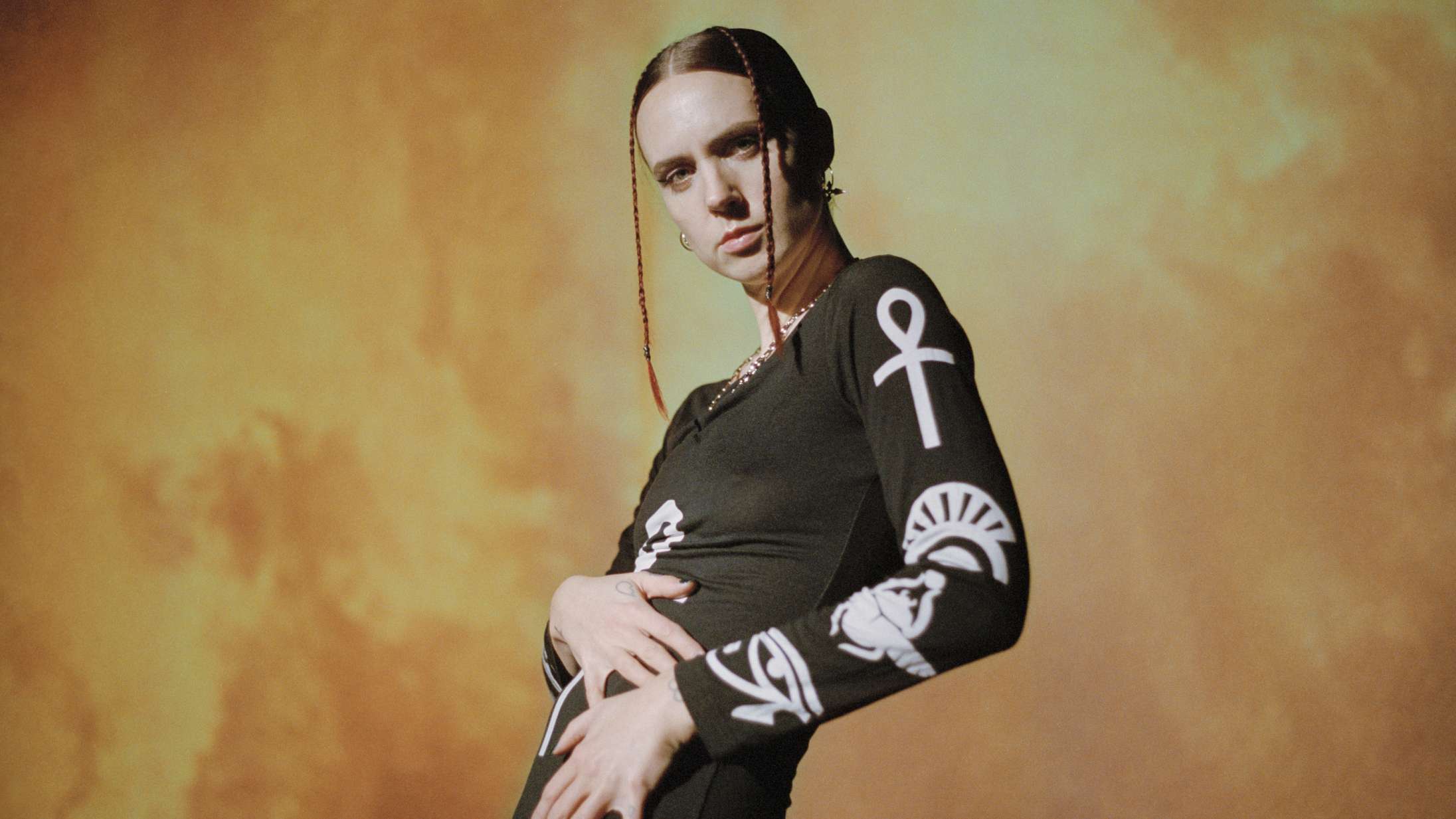 Mø har besøg af kunstneren bag ‘den værste sang nogensinde’ på nyt remix