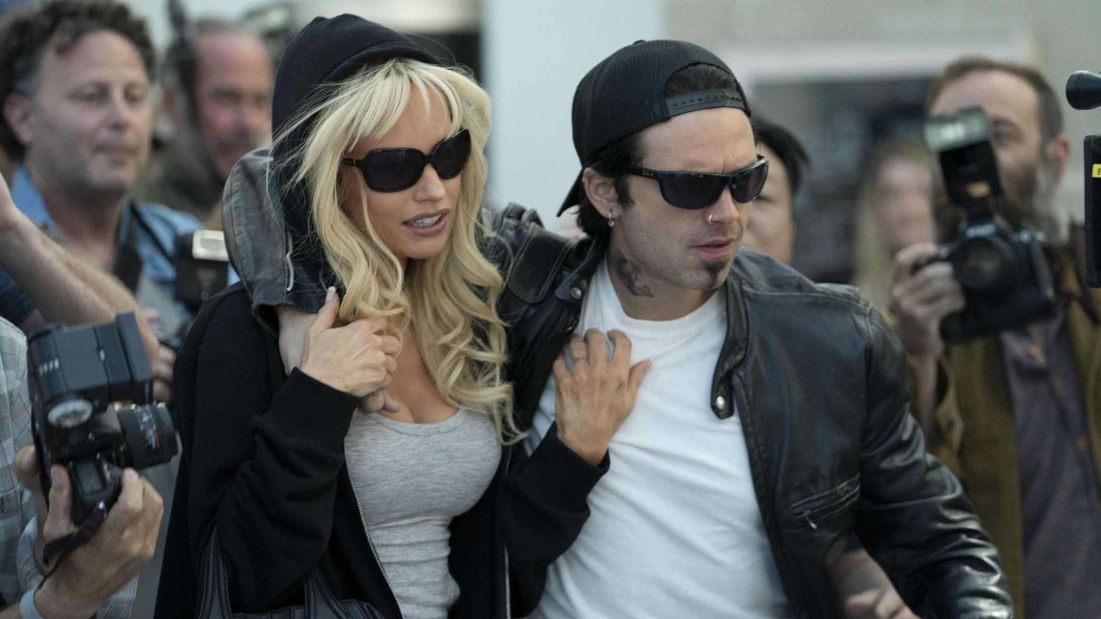 ’Pam & Tommy’: Hvem spurgte Pamela Anderson? Ny serie om famøst sextape er forbløffende