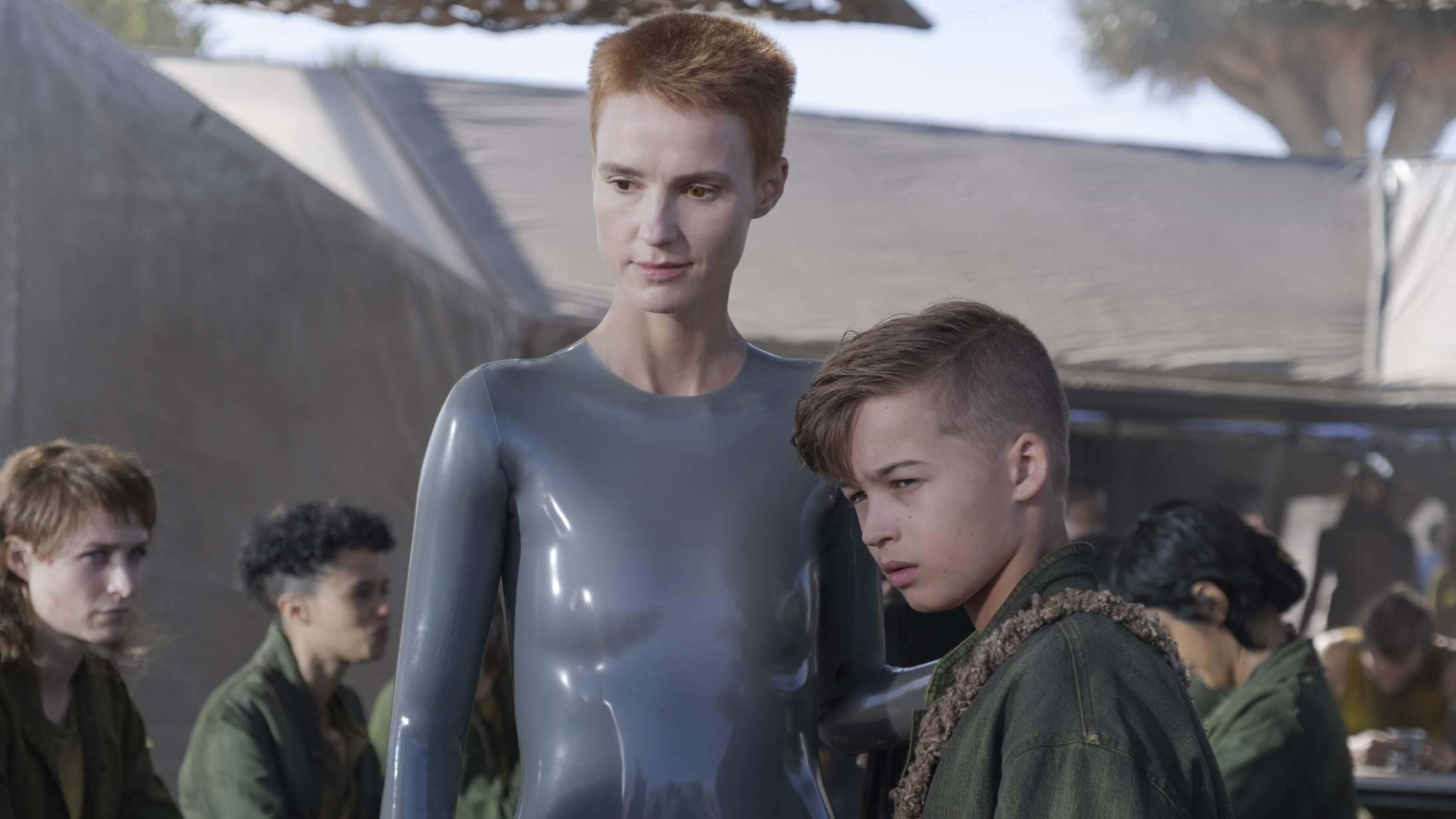 ’Raised by Wolves’ sæson 2: Amanda Collin er igen lyspunktet i forbedret opfølger på ambitiøs science fiction-serie