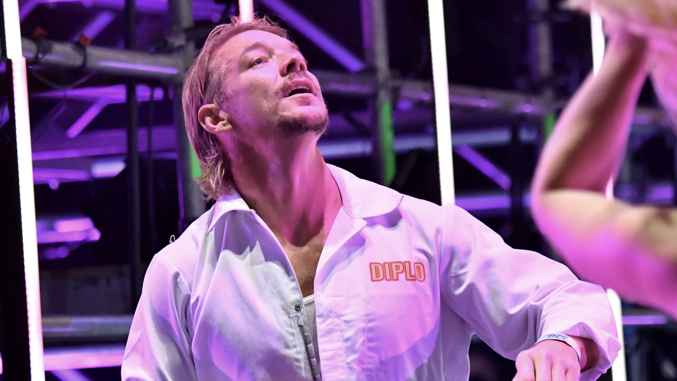 Festmaskinen Diplo rammer natklub i København