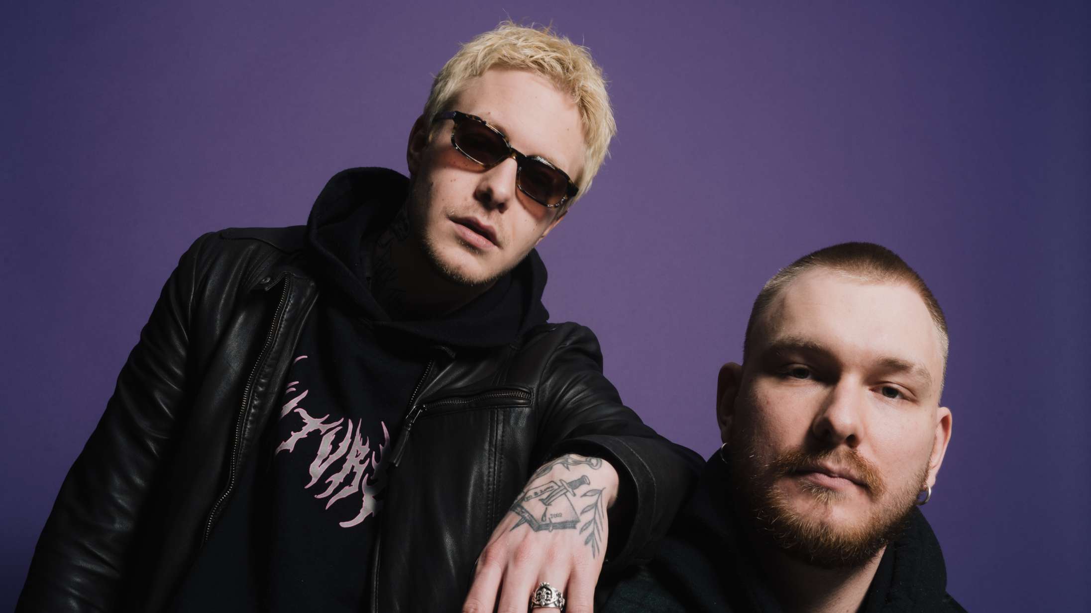 Fabräk og Artigeardit har lavet en sang sammen, og ja, der er fart på – lyt til ‘Autostrada’