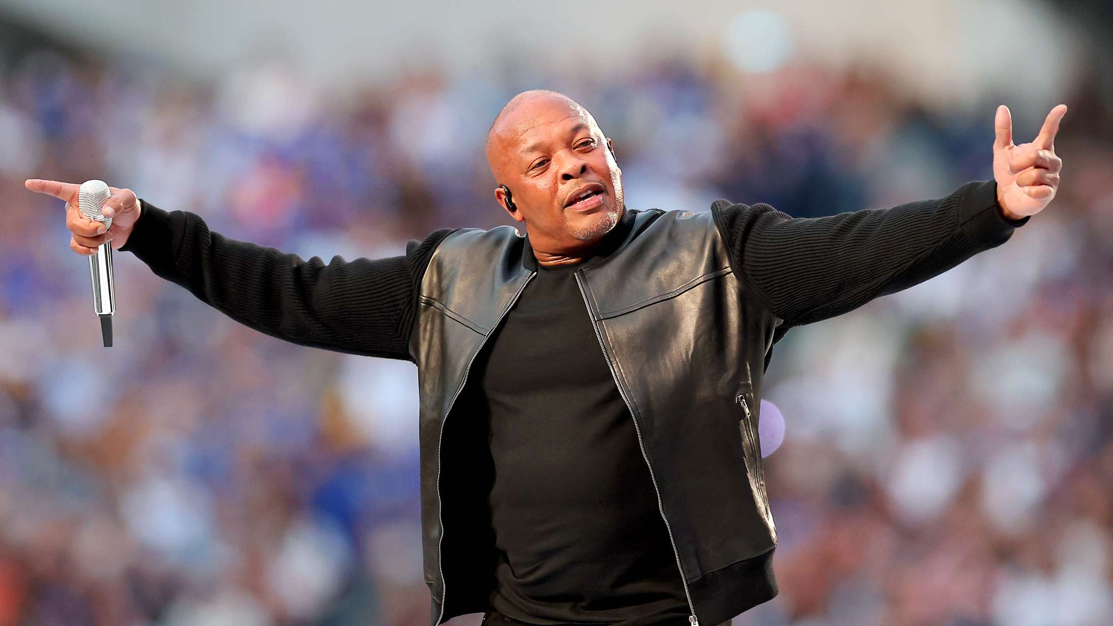 Dr. Dre giver første interview efter Super Bowl: Fortæller hvilken Kendrick-linje, der måtte stryges