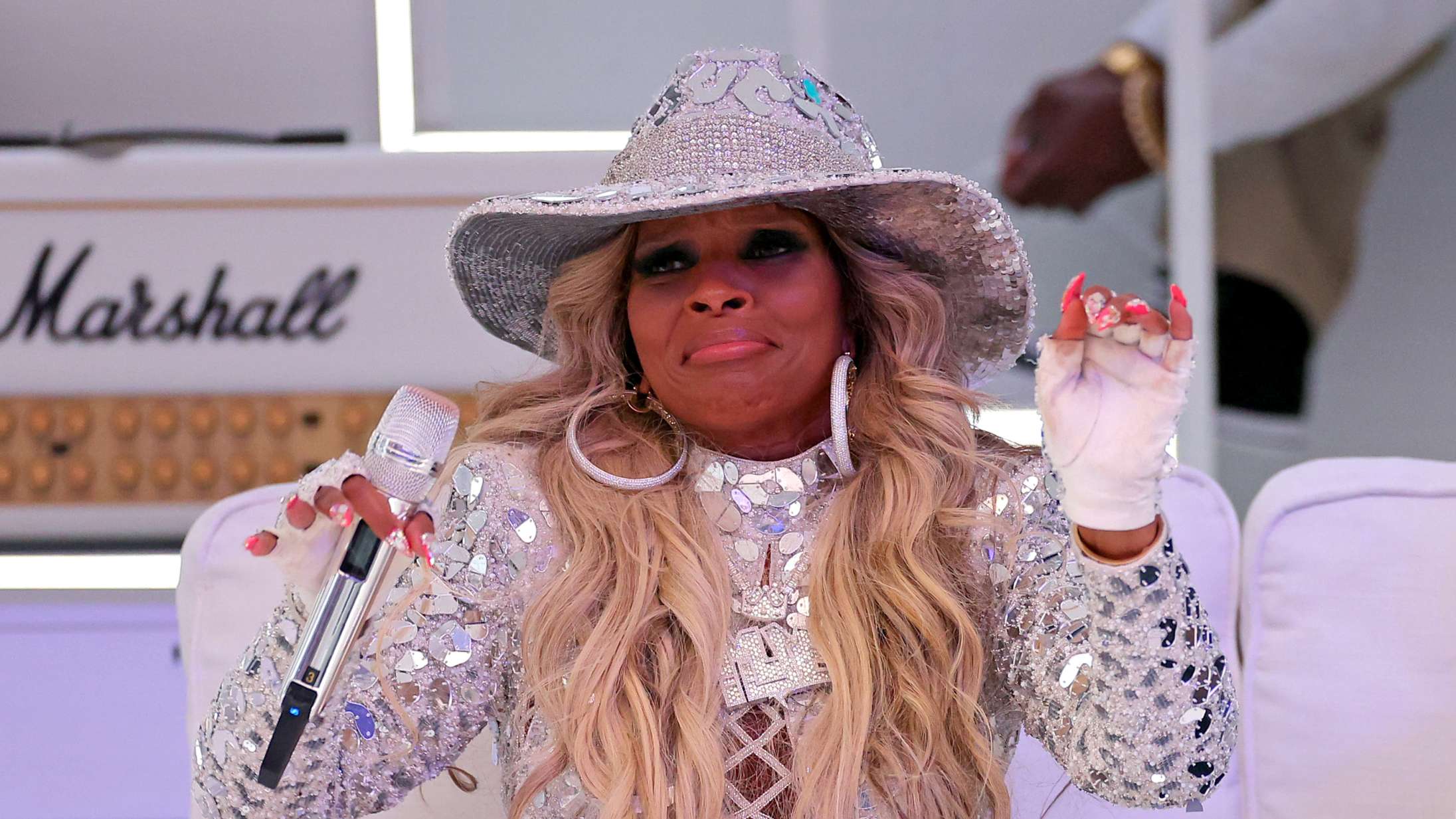 Mary J. Blige laver Suno-reklame, mens musikkolleger sagsøger den kontroversielle AI-tjeneste
