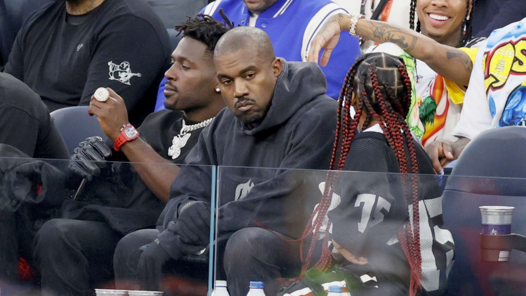 Kanye West gik direkte efter Pete Davidson hele søndag – delte privat besked på Instagram