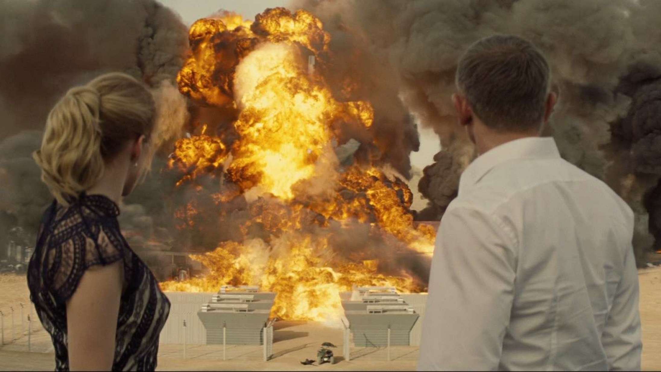 Michael Bay og James Bond-film i besk kamp om verdensrekord for største eksplosion på film