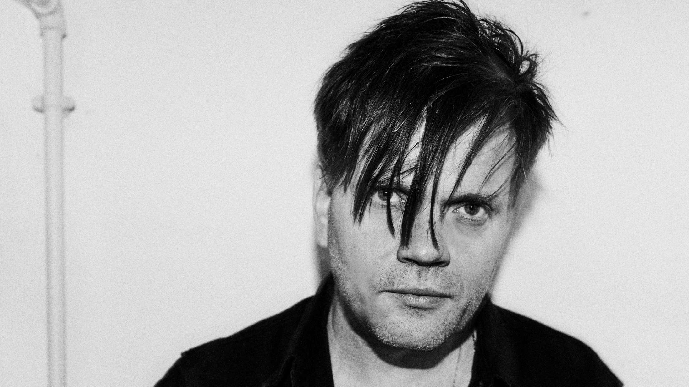 Hør Jonas Bjerre synge på ny Trentemøller-sang