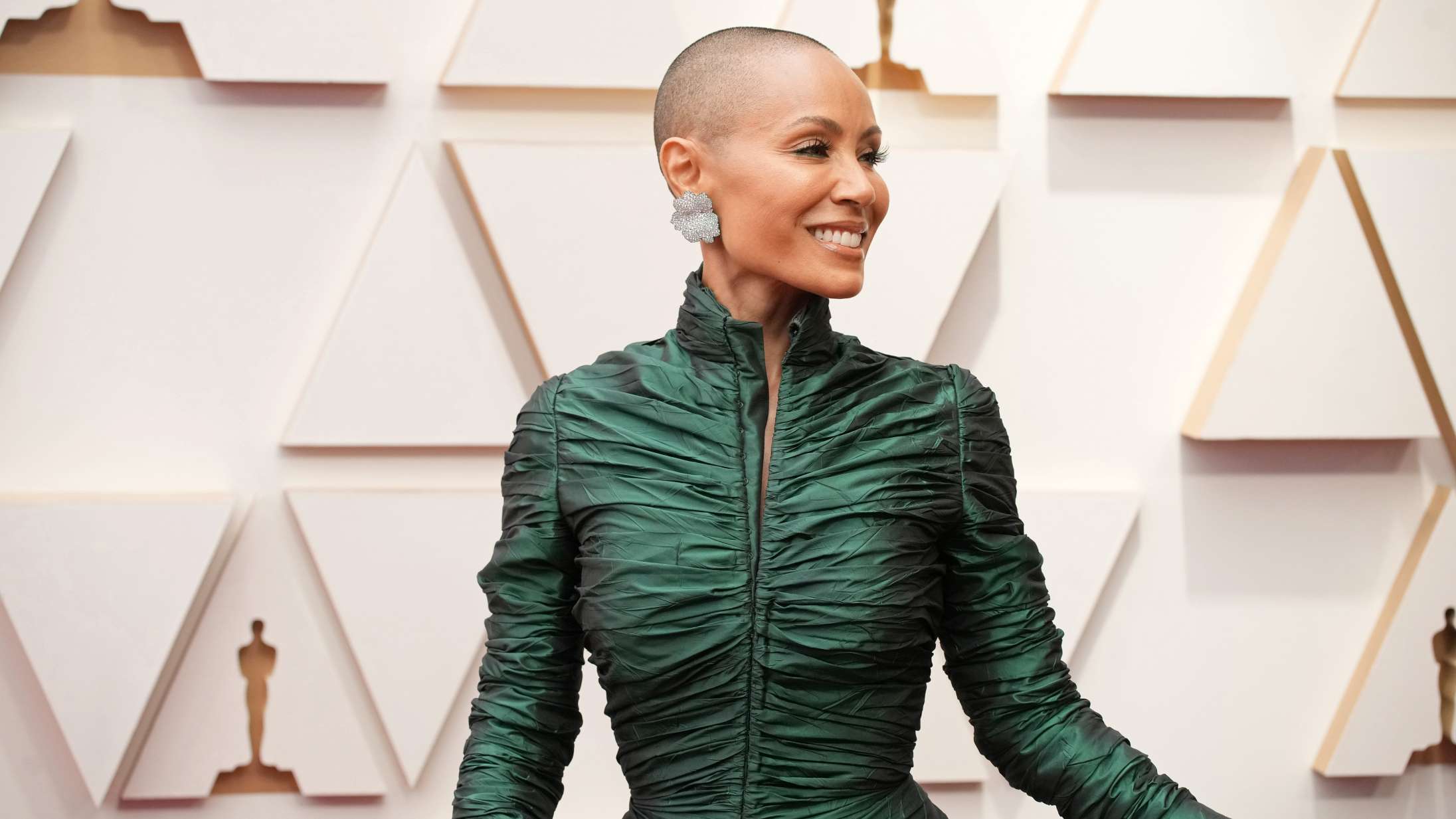 Det nyeste i Will Smith-sagen – Jada Pinkett Smith reagerer, James Corden parodierer, Questlove mediterer